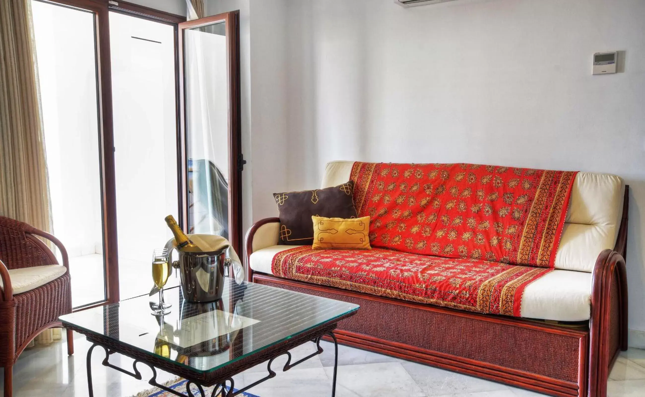 Living room, Seating Area in Hotel Mirador Arabeluj