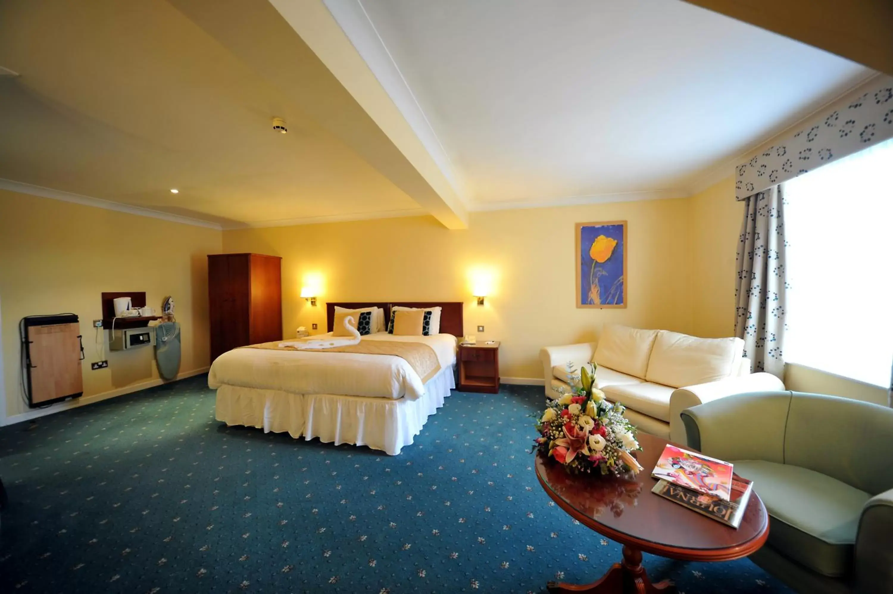 Bed in Best Western Plus Bentley Hotel, Leisure Club & Spa