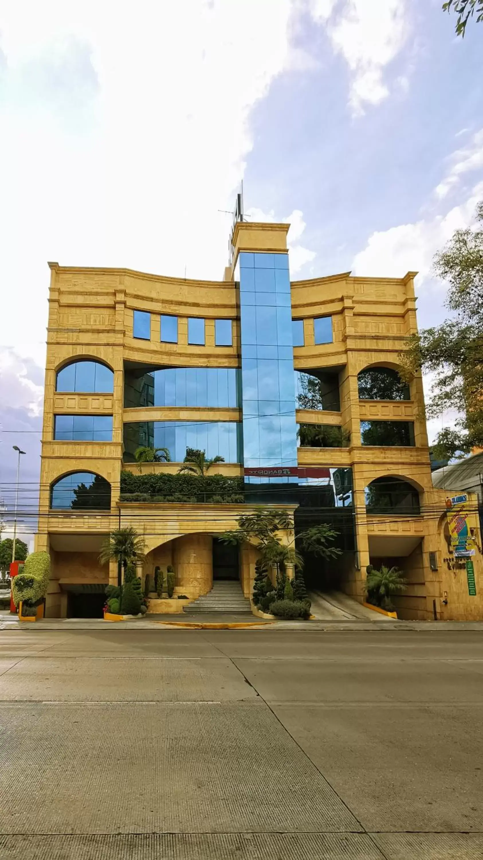 Facade/entrance, Property Building in Hotel Lua