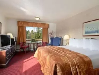 Photo of the whole room in Travelodge by Wyndham Juneau