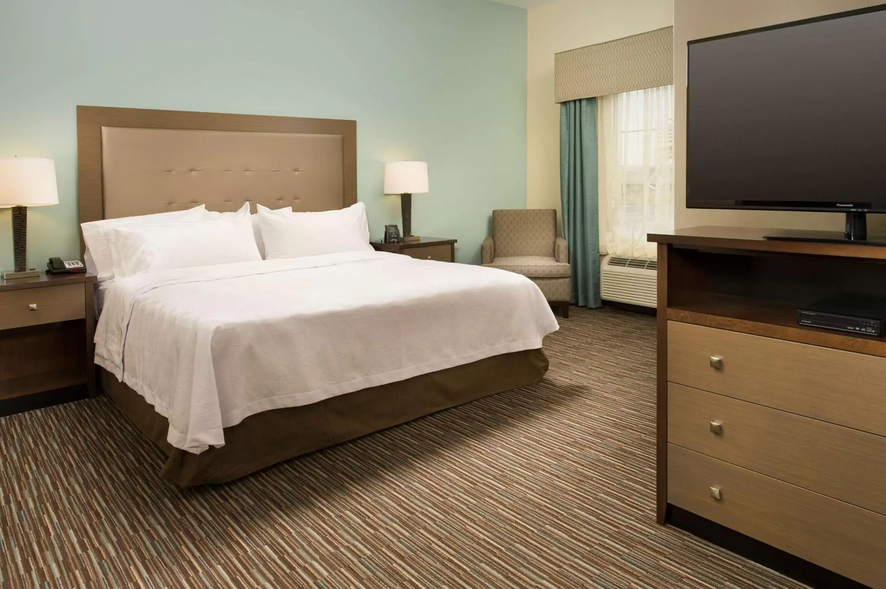 Bed in Homewood Suites by Hilton Lackland AFB/SeaWorld, TX