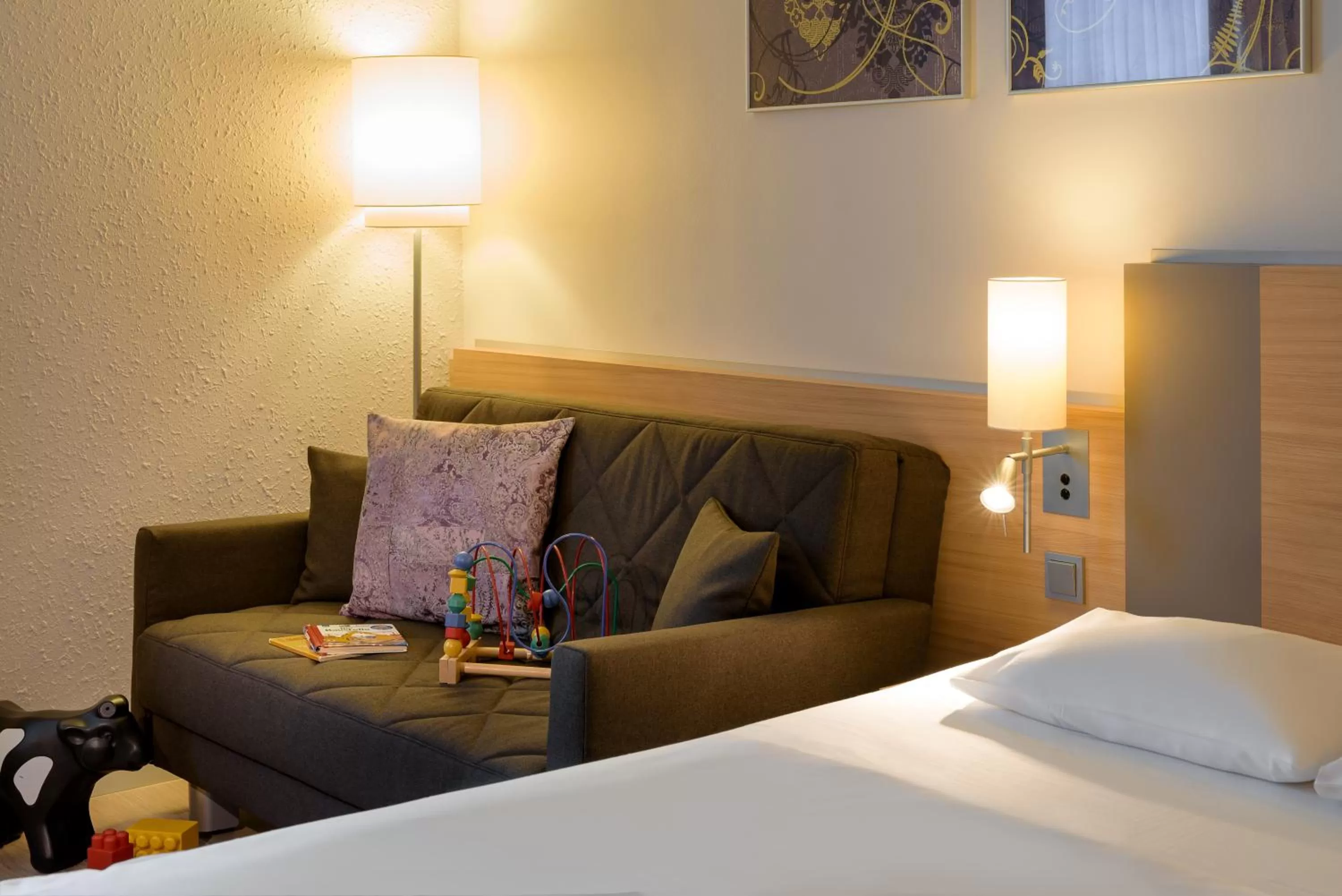 Family, Bed in Fürther Hotel Mercure Nürnberg West