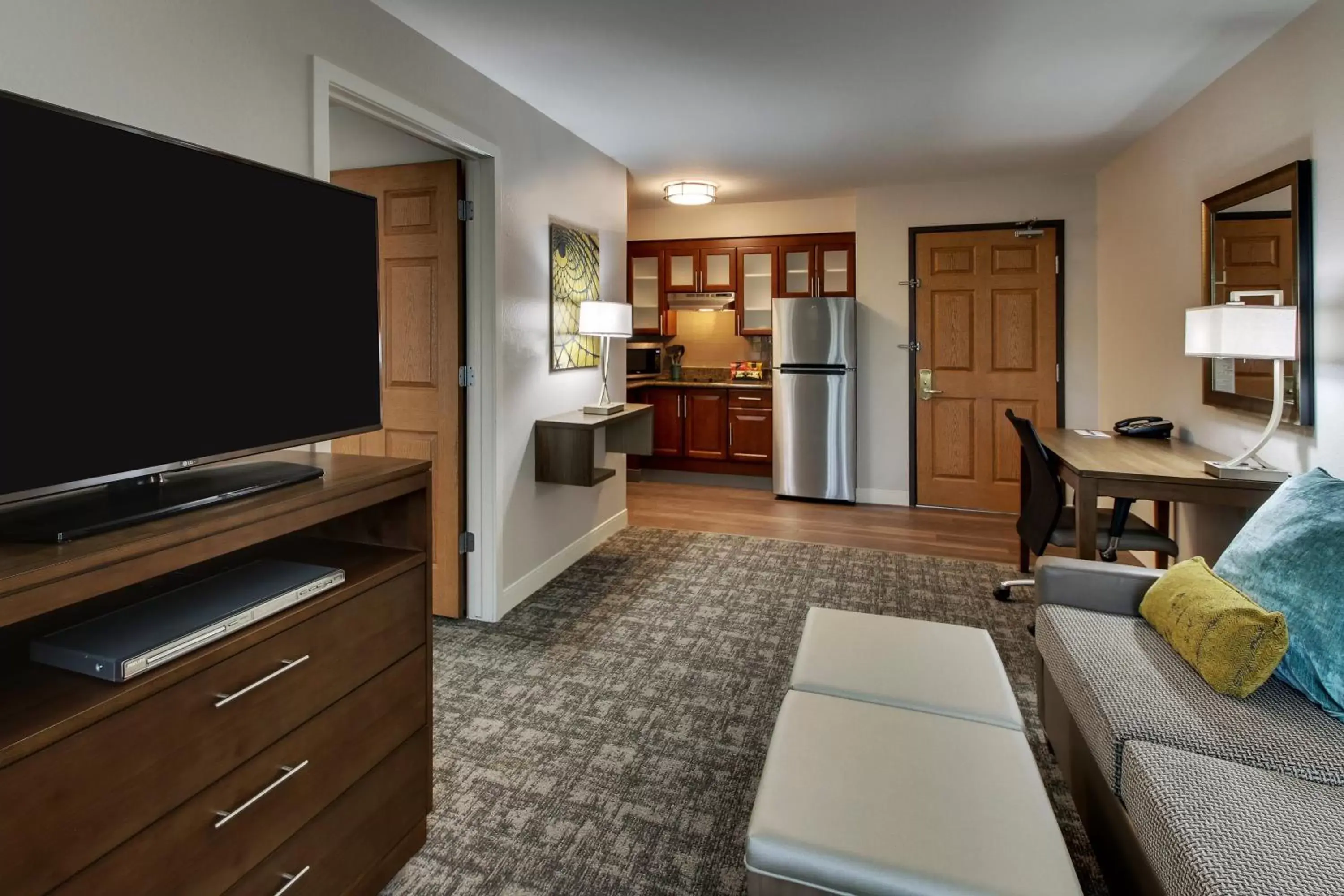 Photo of the whole room, TV/Entertainment Center in Staybridge Suites Missoula, an IHG Hotel