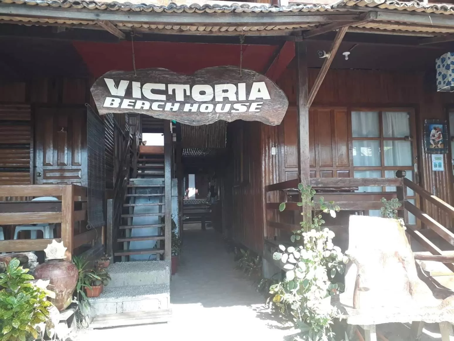 Facade/entrance in Victoria Beach House