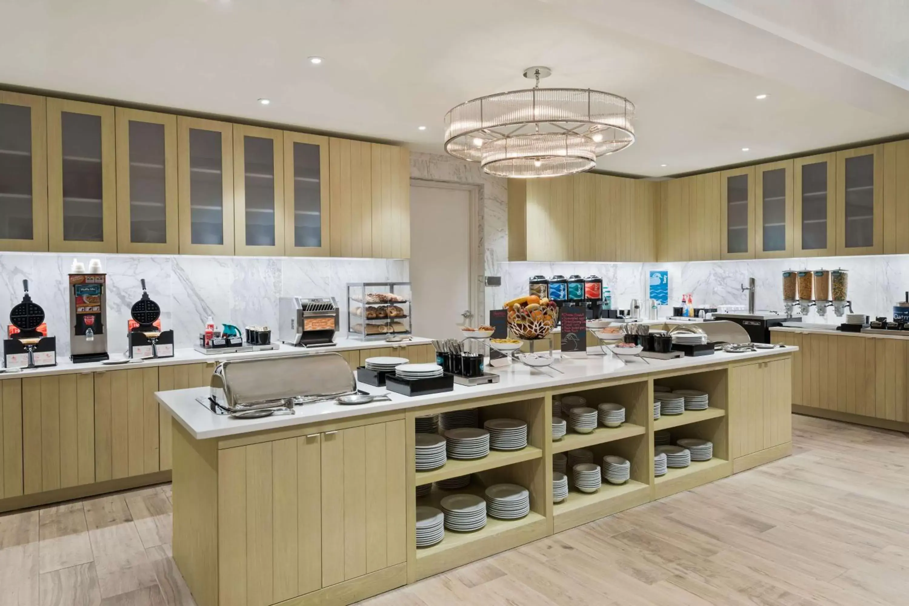 Breakfast, Kitchen/Kitchenette in Homewood Suites by Hilton Sarasota-Lakewood Ranch