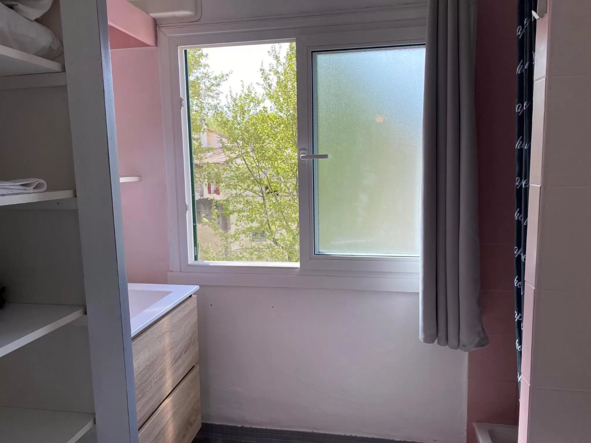 Garden view in Hostellerie De La Source