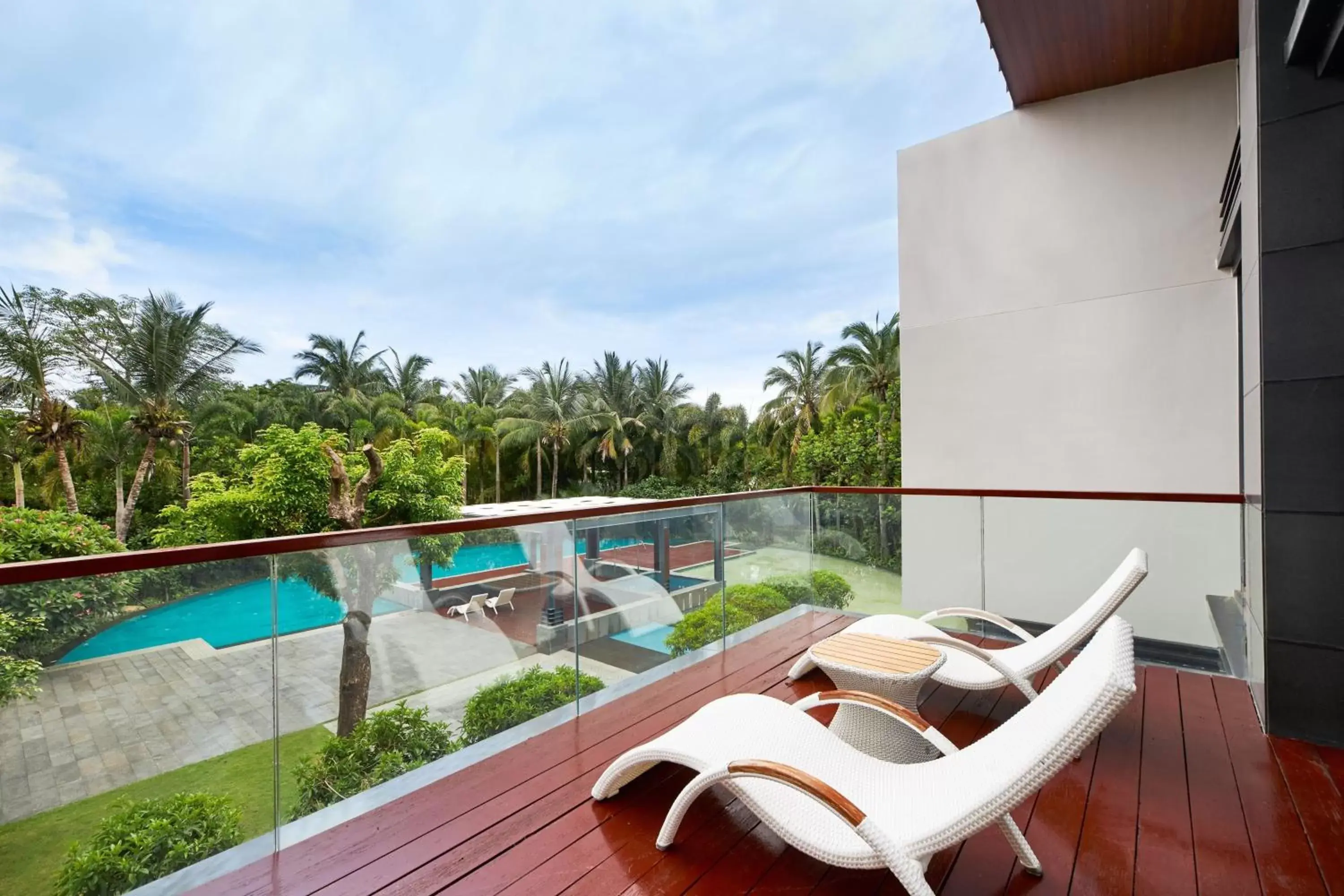 Bedroom, Swimming Pool in The Westin Sanya Haitang Bay Resort