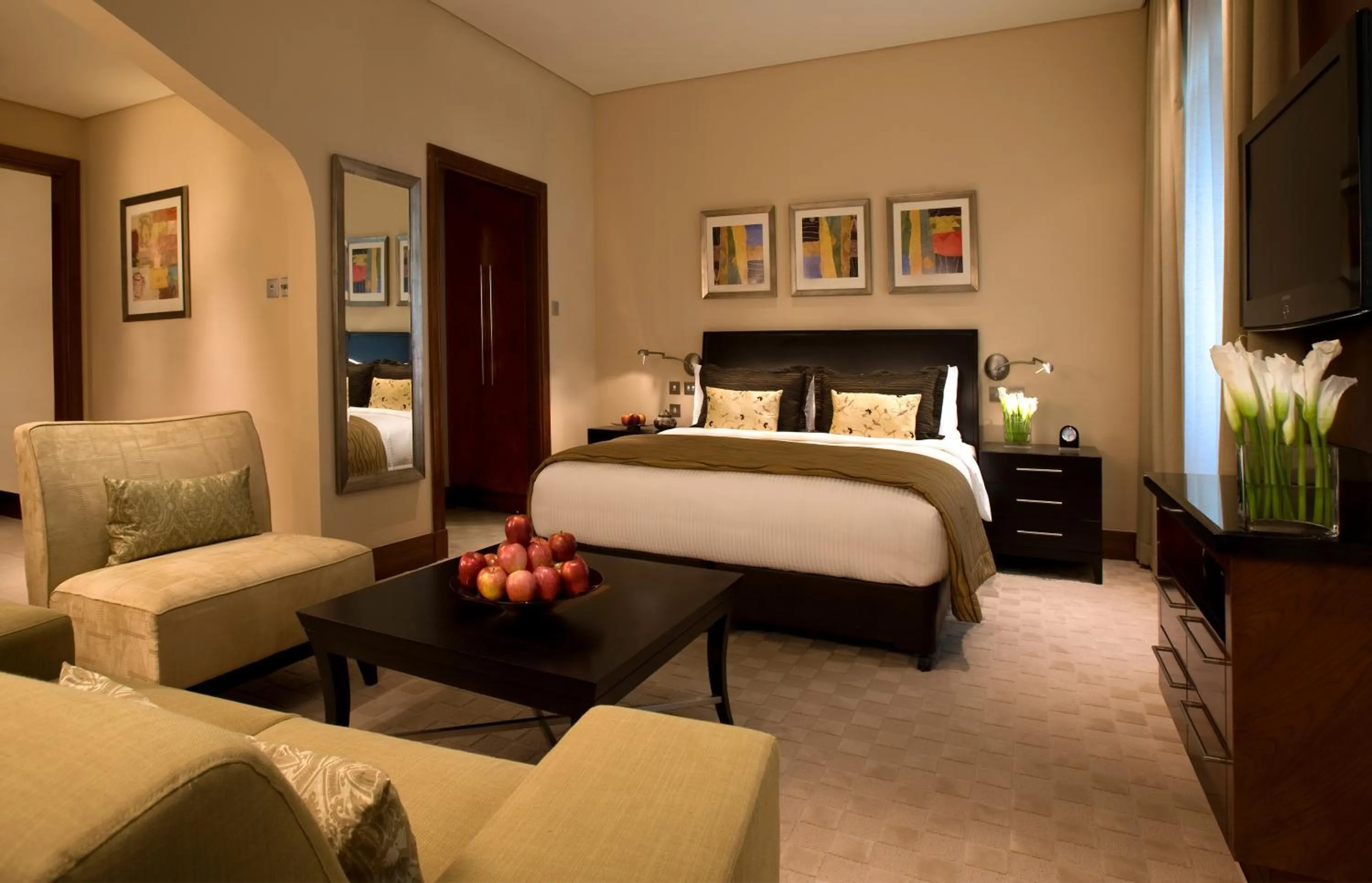 Photo of the whole room, Bed in Shangri-La Hotel Apartments Qaryat Al Beri