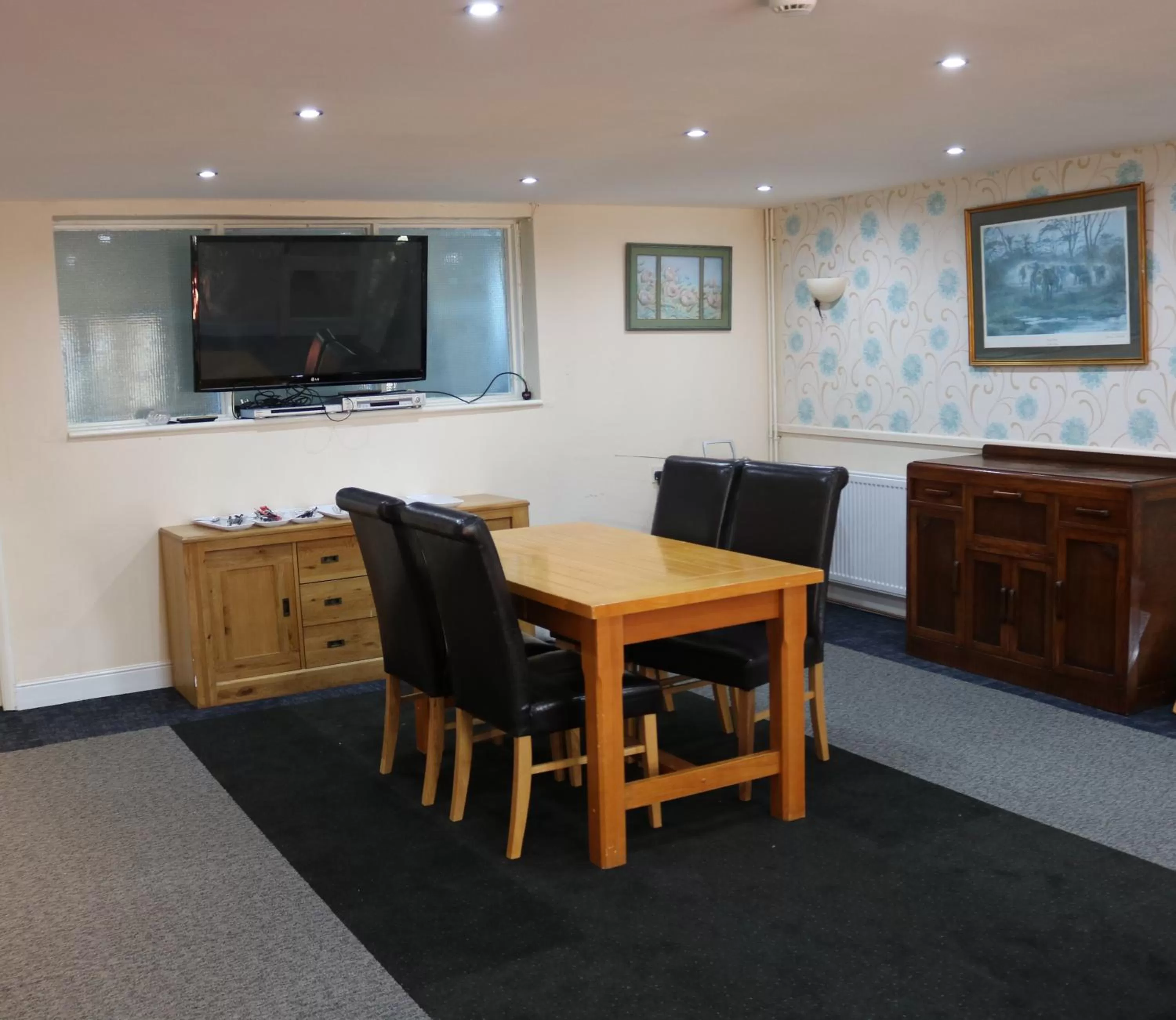 Living room in Lennard House