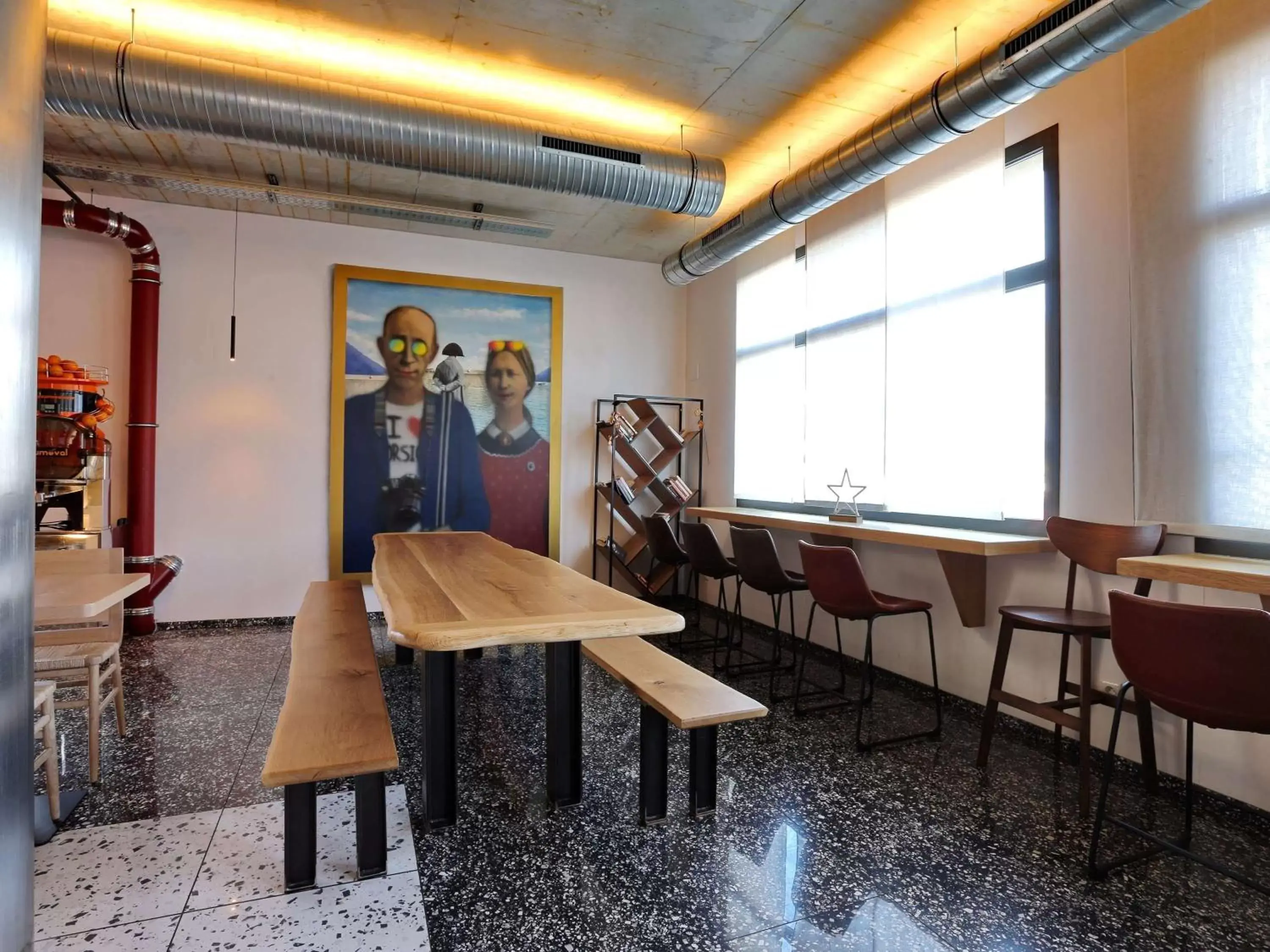 Lounge or bar in ibis Styles Ajaccio Napoleon Lounge or bar in ibis Styles Ajaccio Napoleon