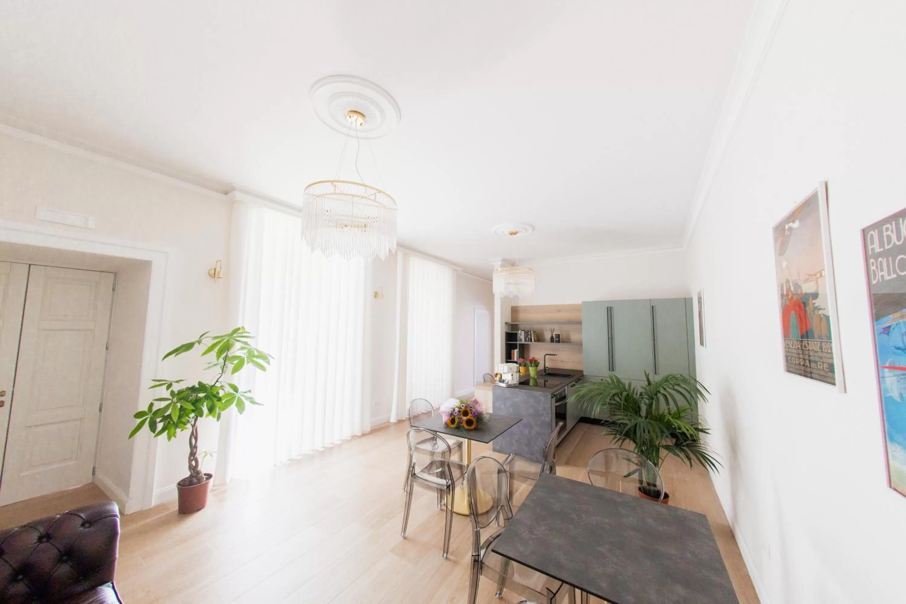 Living room, Dining Area in Novecento