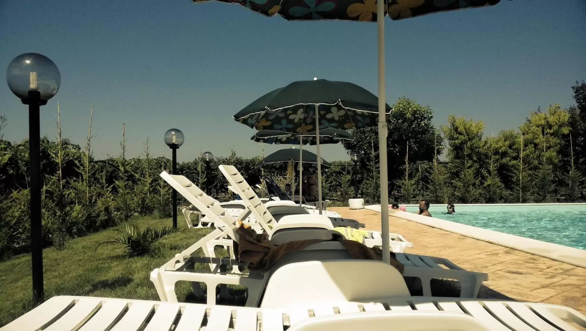 Decorative detail, Swimming Pool in B&B Posta Piana