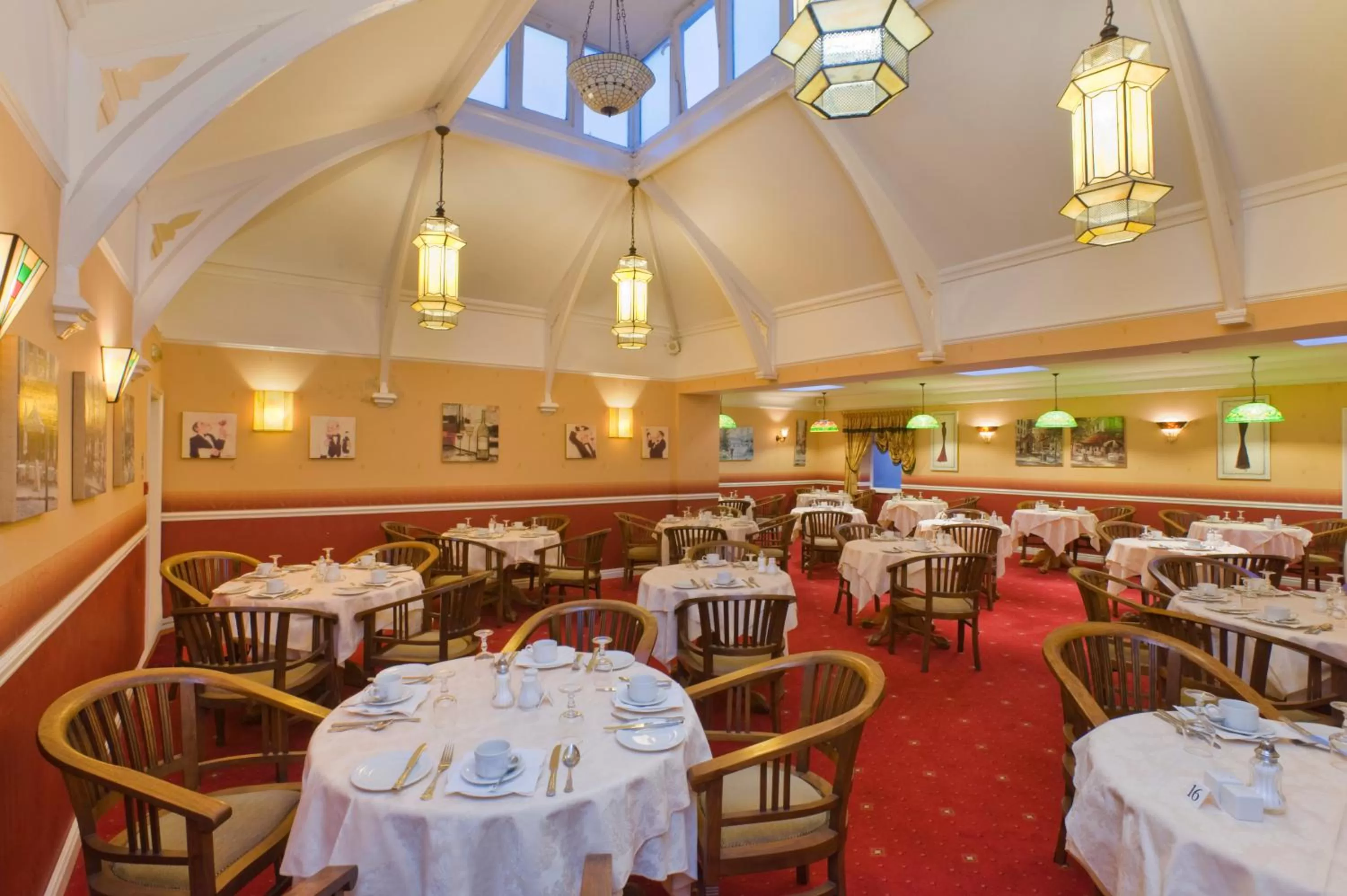 Restaurant/places to eat in Calverts Hotel - Newport, Isle of Wight - RETURN CAR FERRY FROM 89 POUNDS