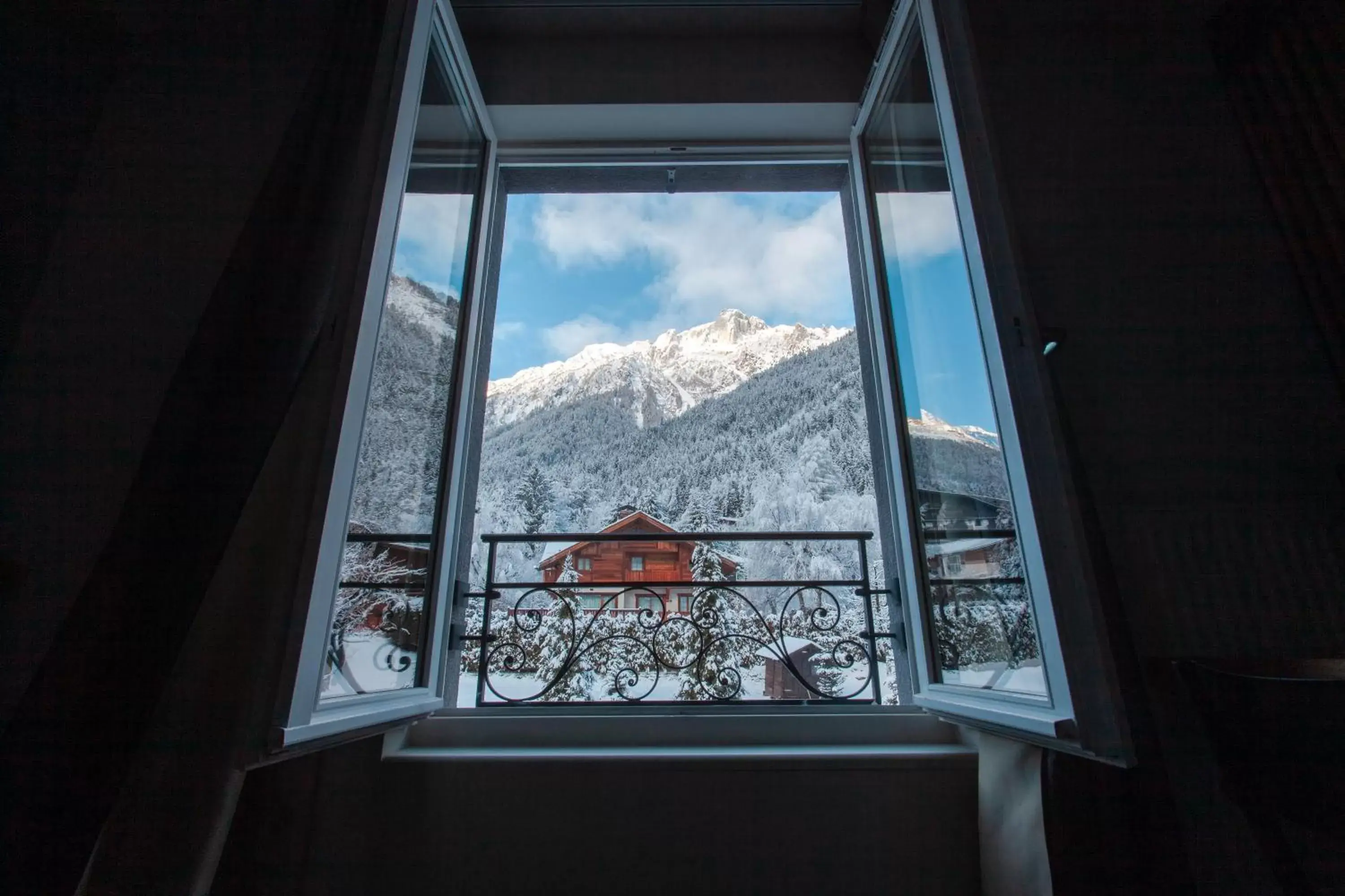 Mountain view, Winter in La Folie Douce Hotels Chamonix