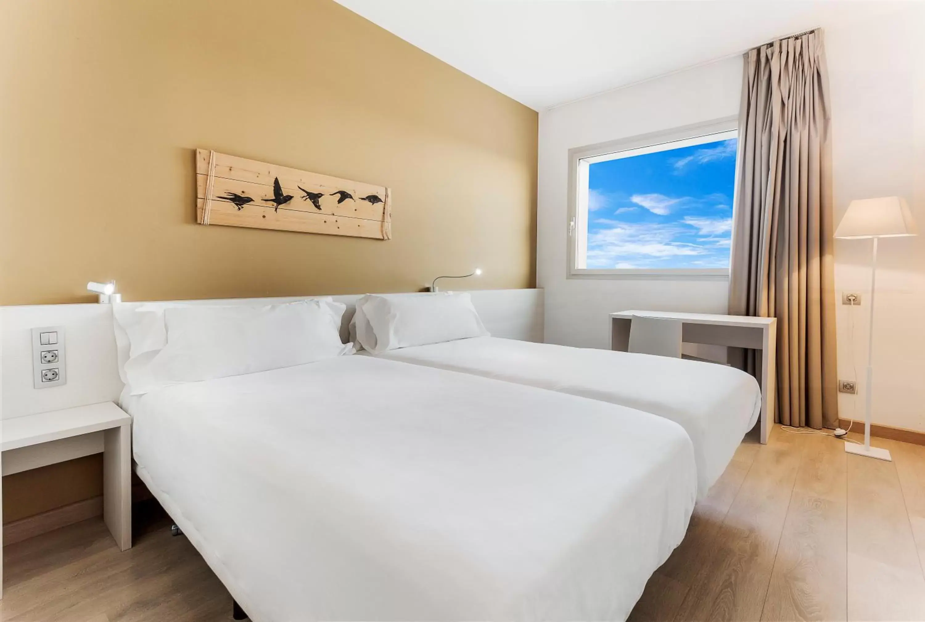 Bed in B&B HOTEL Barcelona Viladecans Bed in B&B HOTEL Barcelona Viladecans