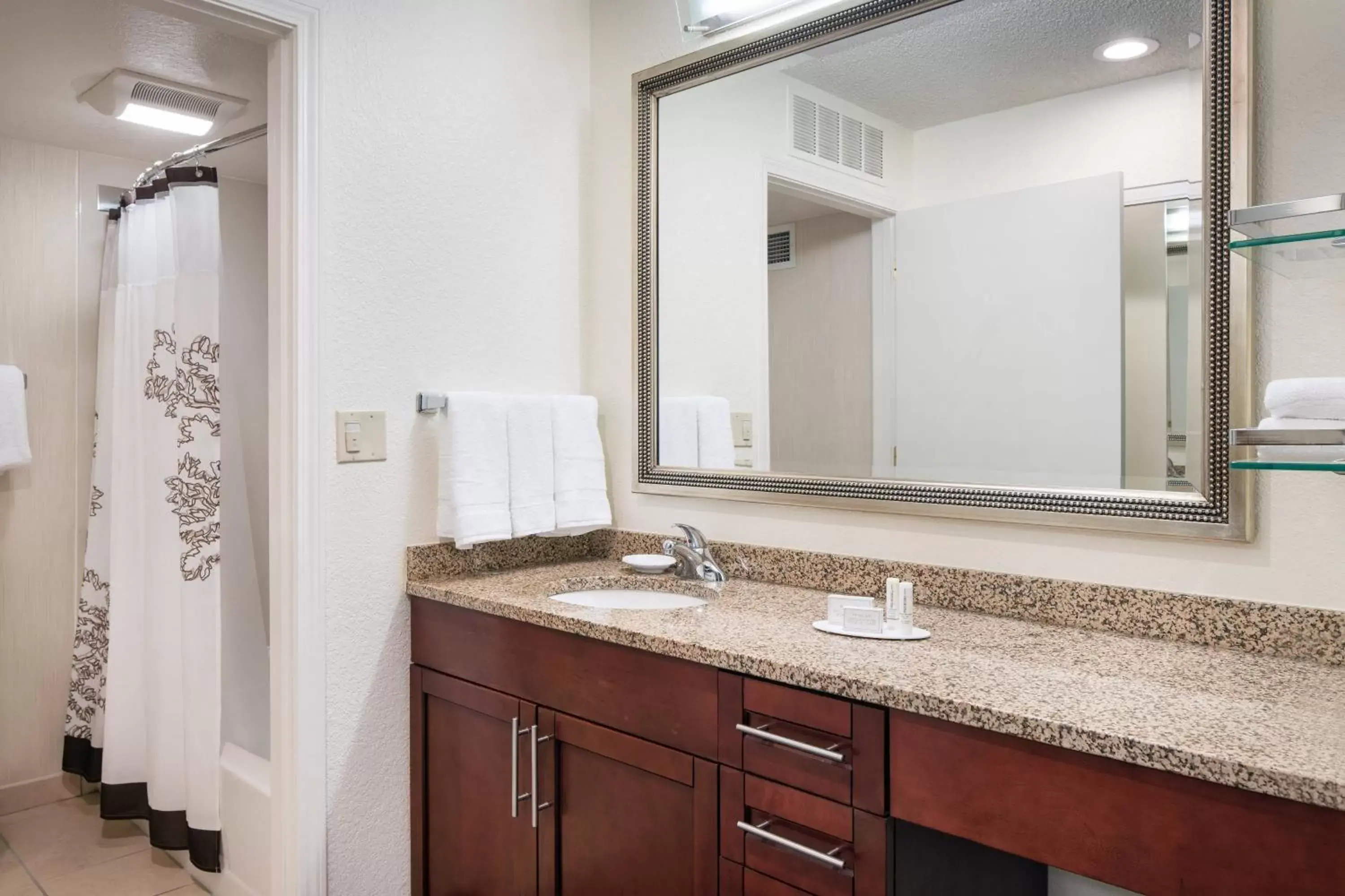 Bathroom in Residence Inn Pleasant Hill Concord