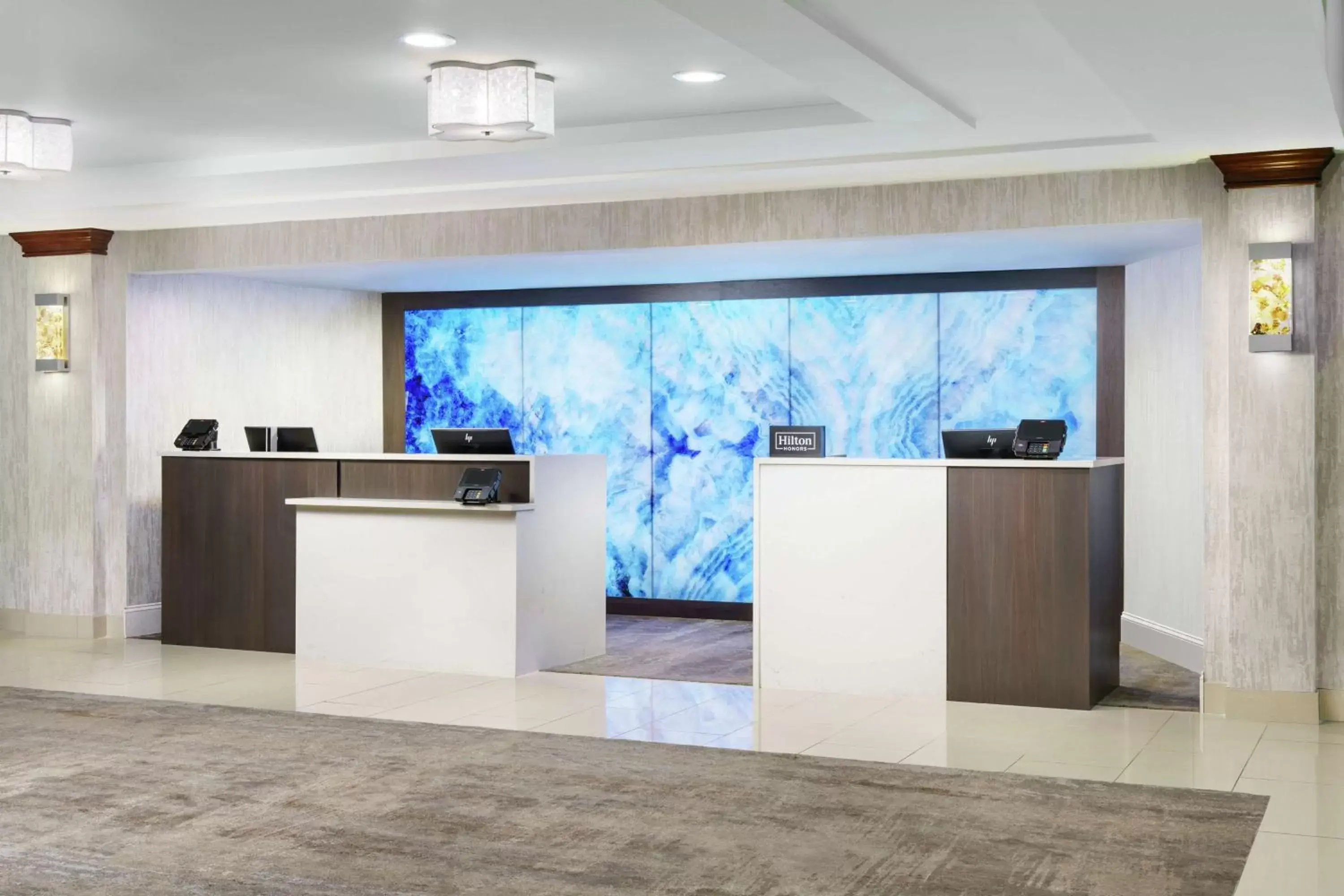 Lobby or reception in DoubleTree by Hilton Orlando Airport Hotel