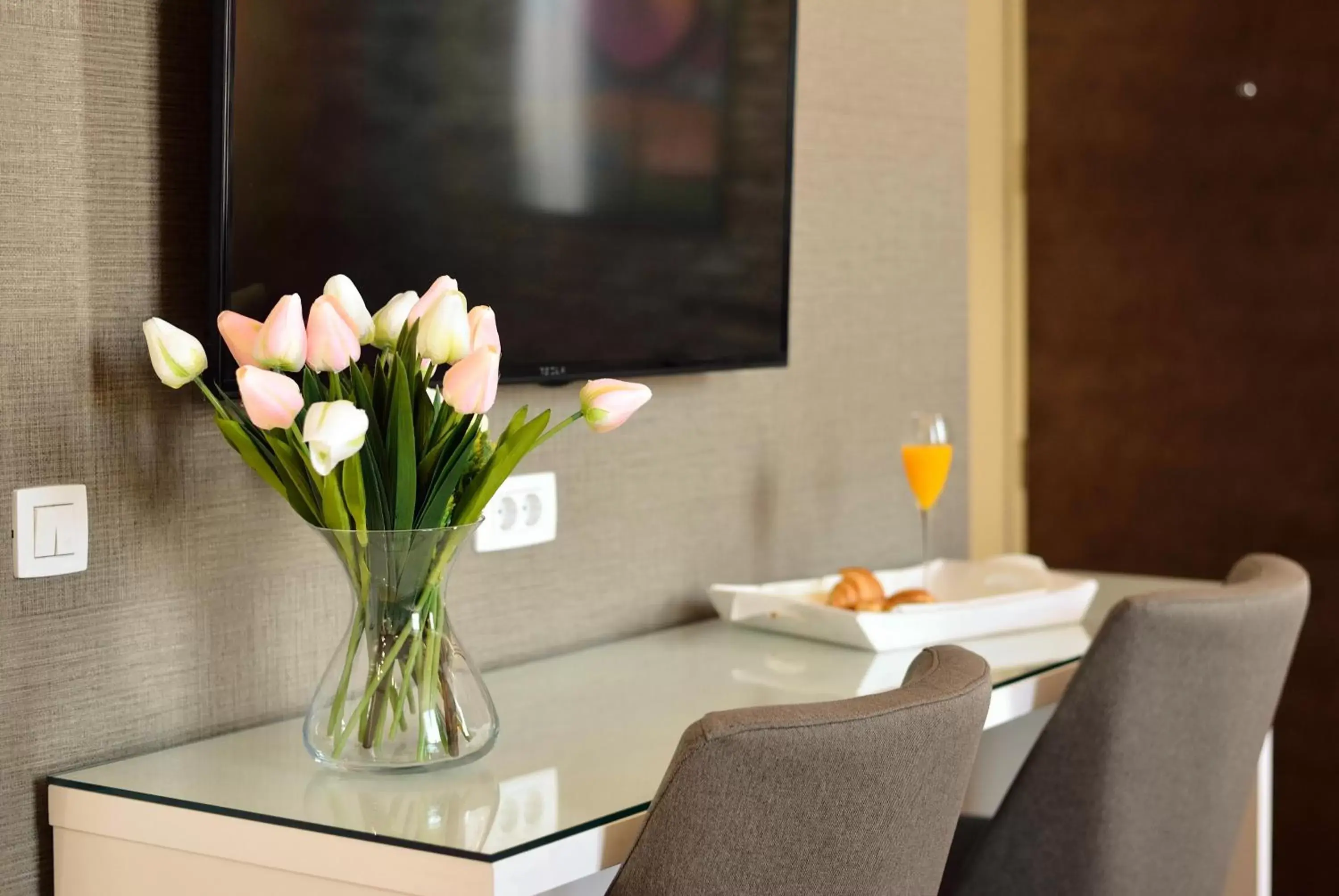 Superior Double Room in Belgrade Inn Garni Hotel Superior Double Room in Belgrade Inn Garni Hotel