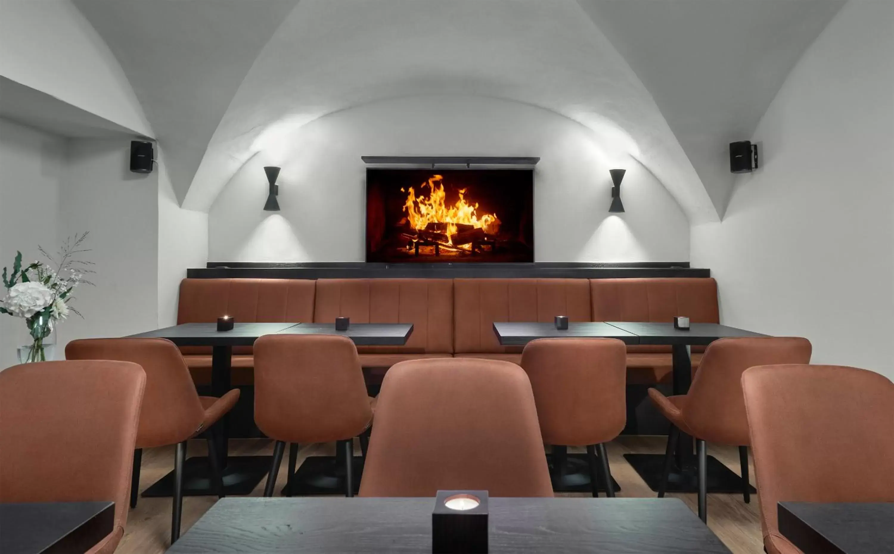 Lounge or bar in Hotel Schwarzer Adler Innsbruck