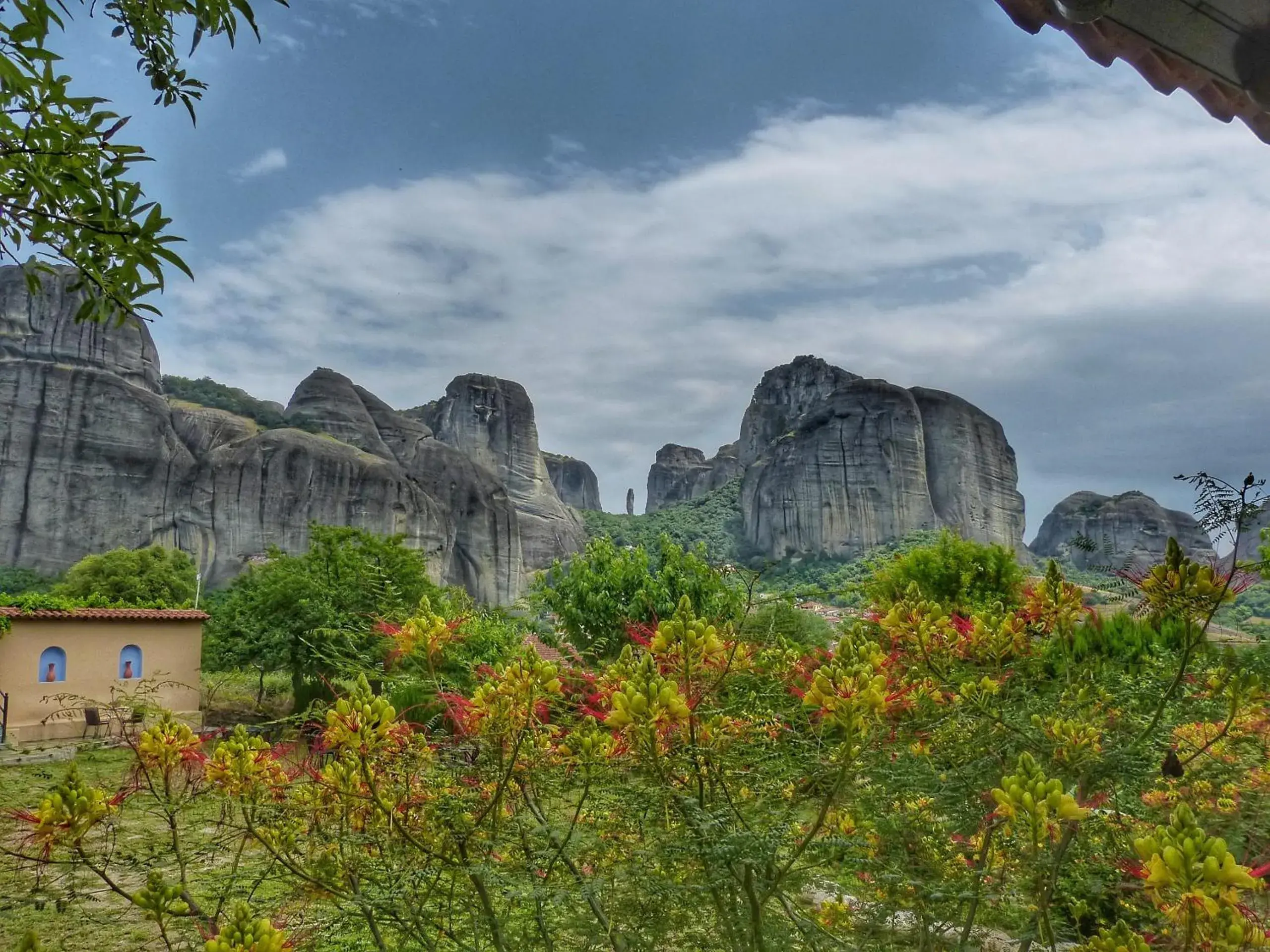 Garden view in Hotel Doupiani House