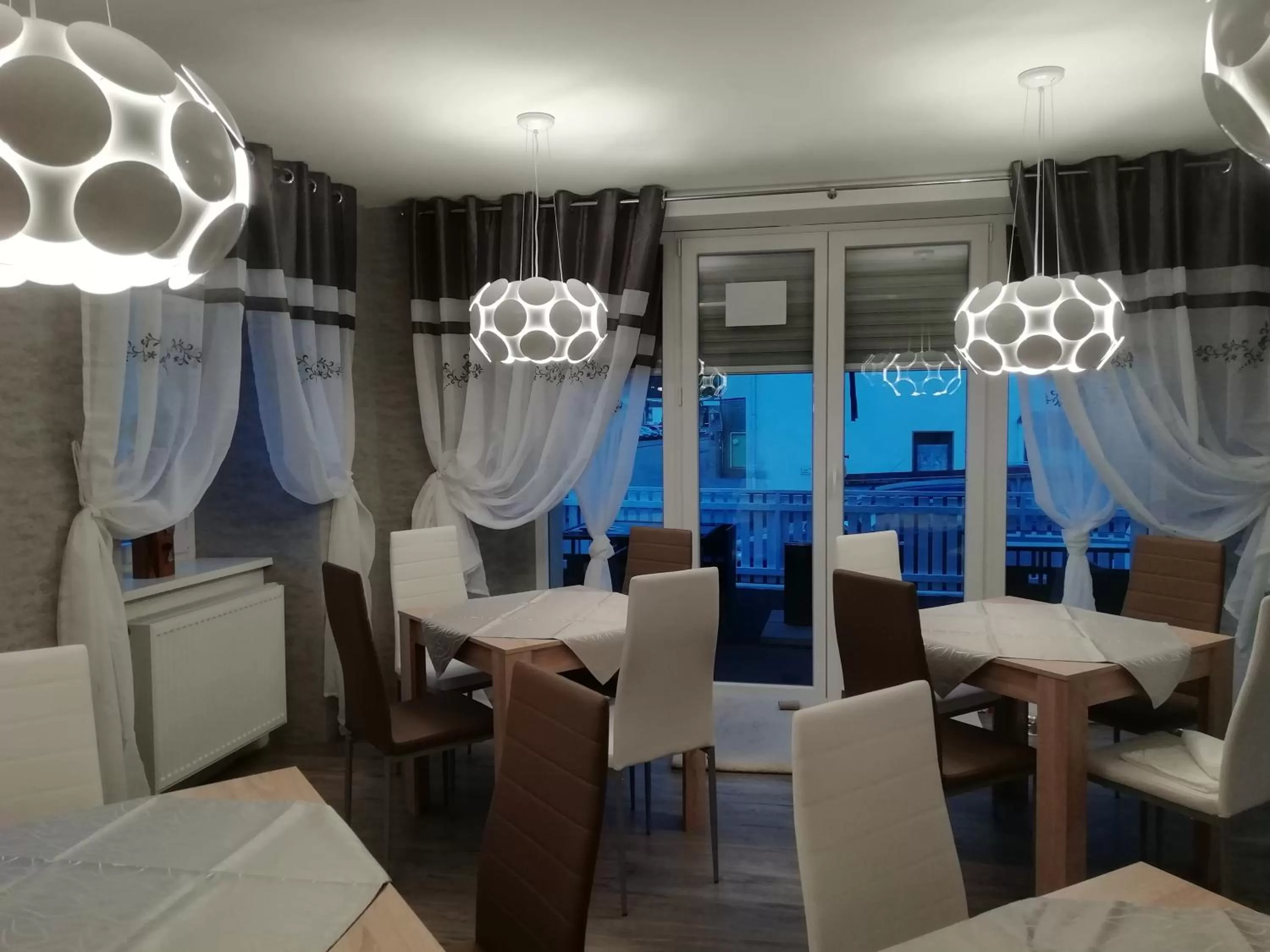 On-site shops in Gästehaus - Café Frank