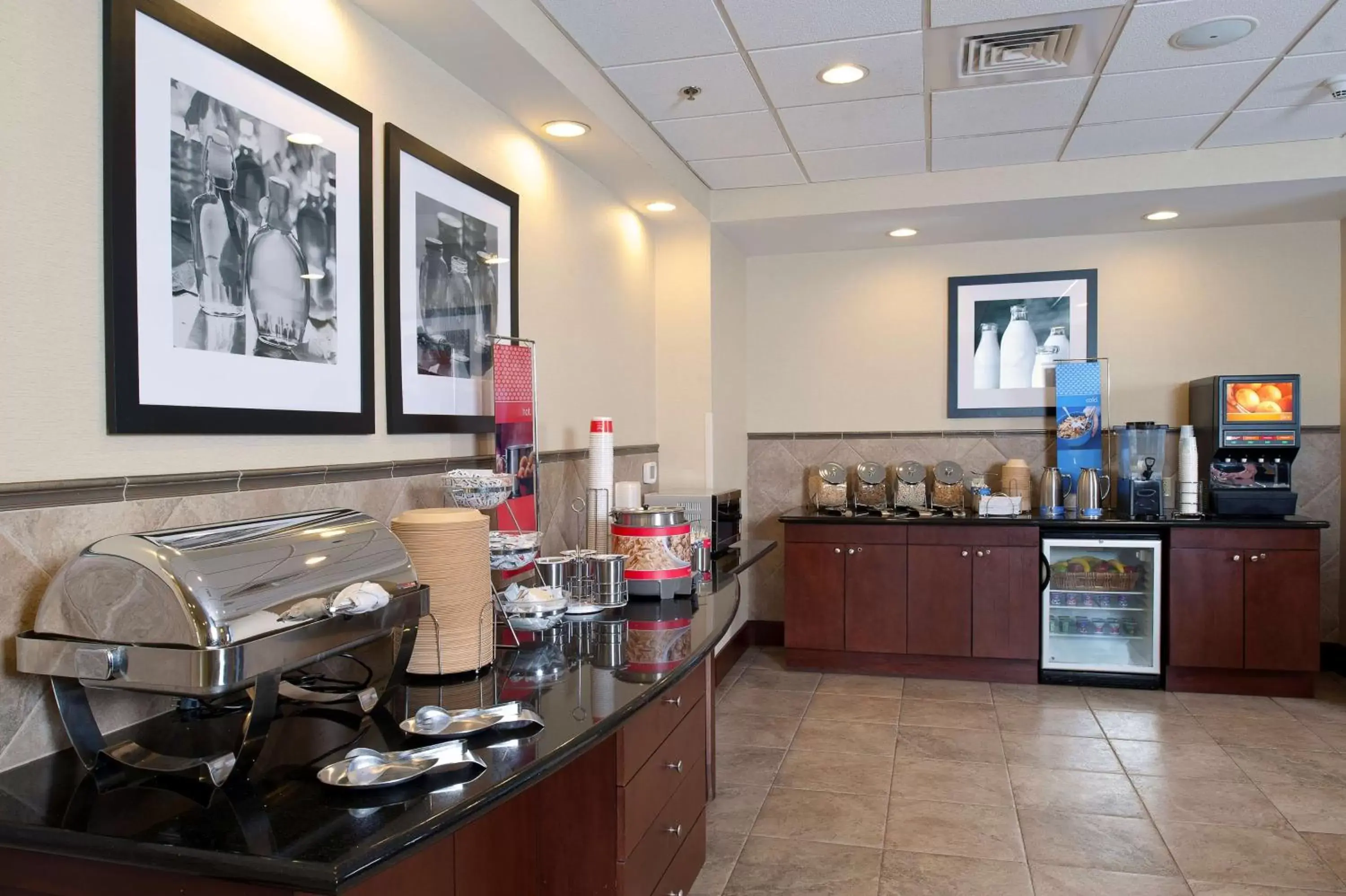 Dining area, Restaurant/Places to Eat in Hampton Inn & Suites Prescott Valley