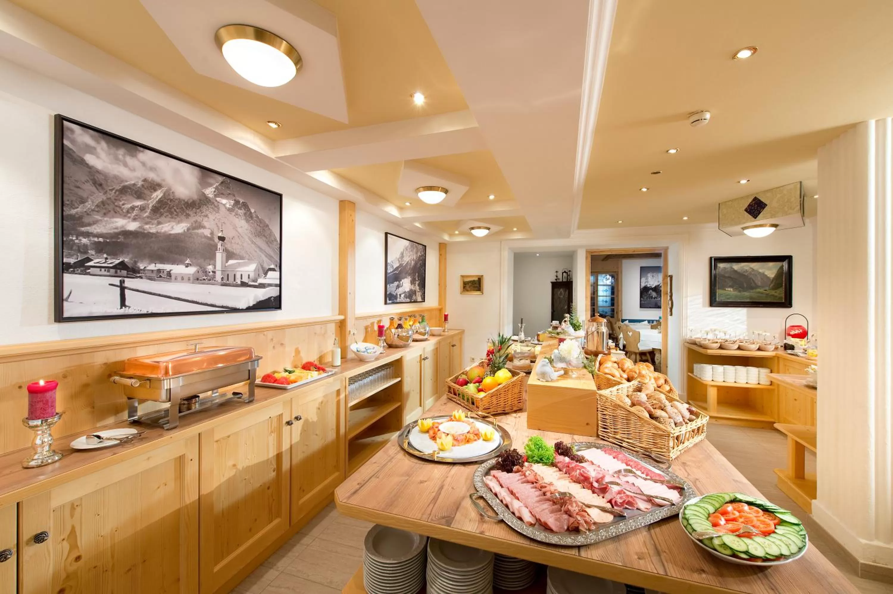 Buffet breakfast in Sporthotel Schönruh