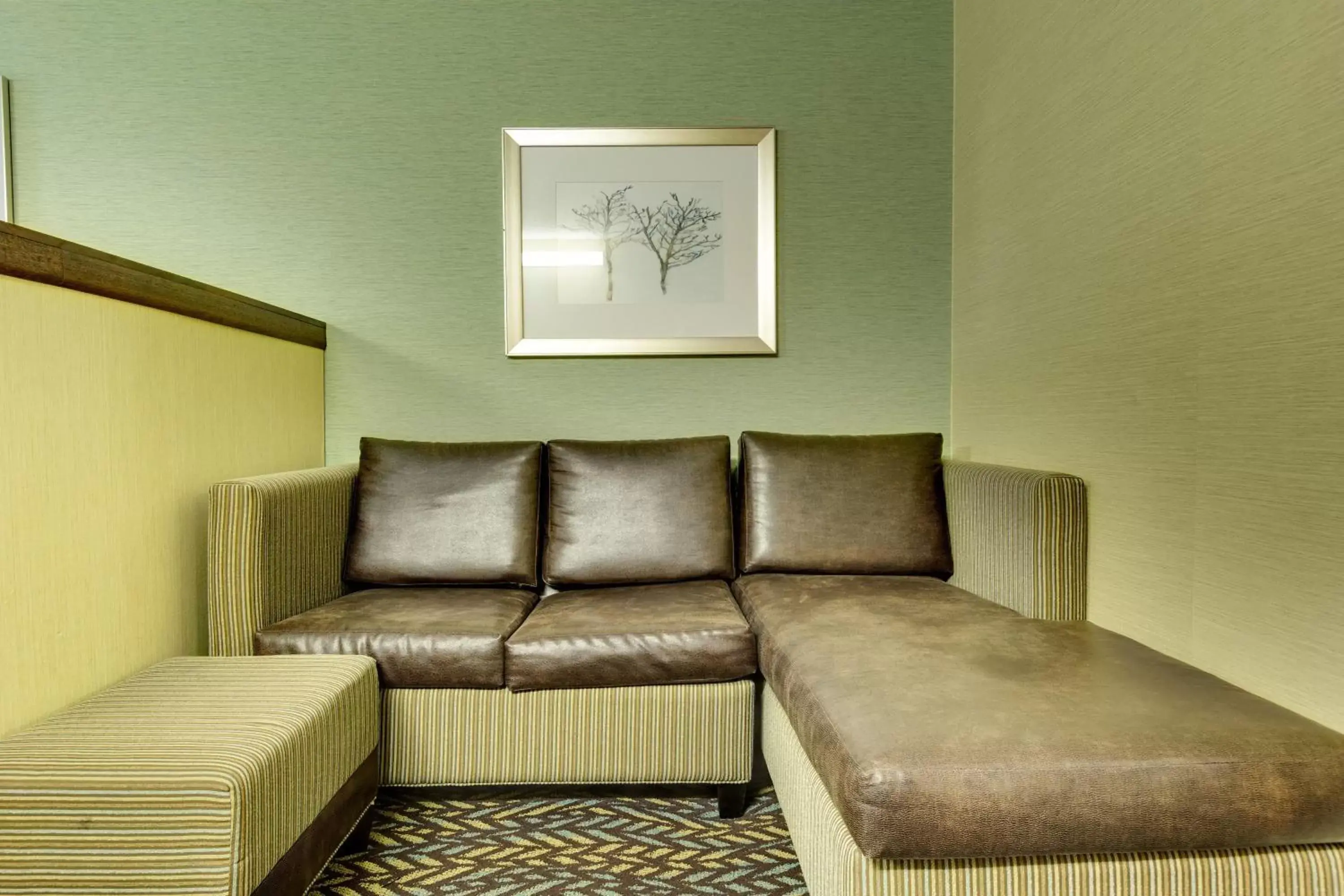 Seating Area in Fireside Inn and Suites