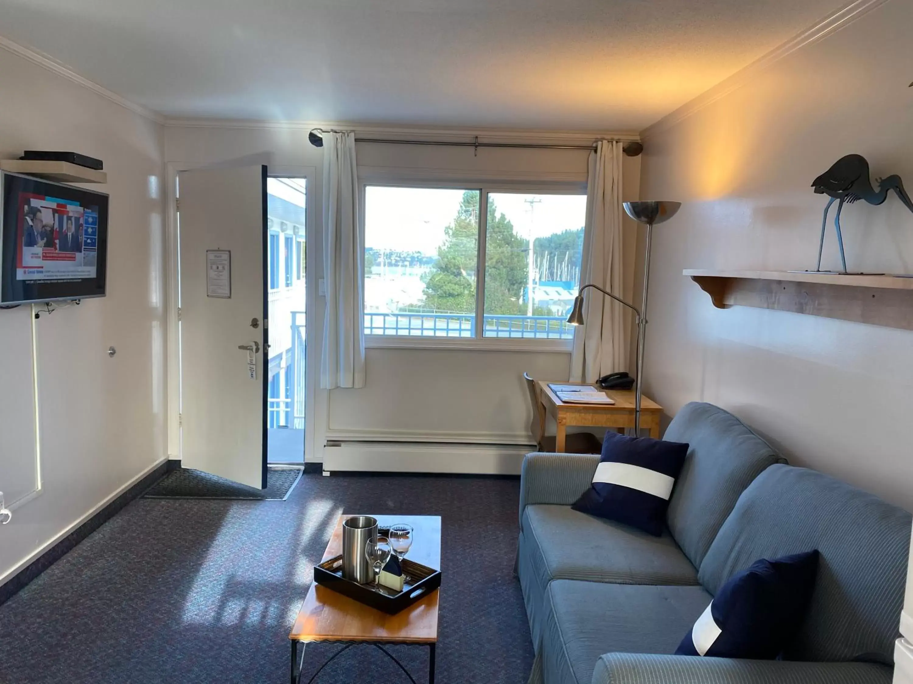 Living room, Seating Area in Buccaneer Inn