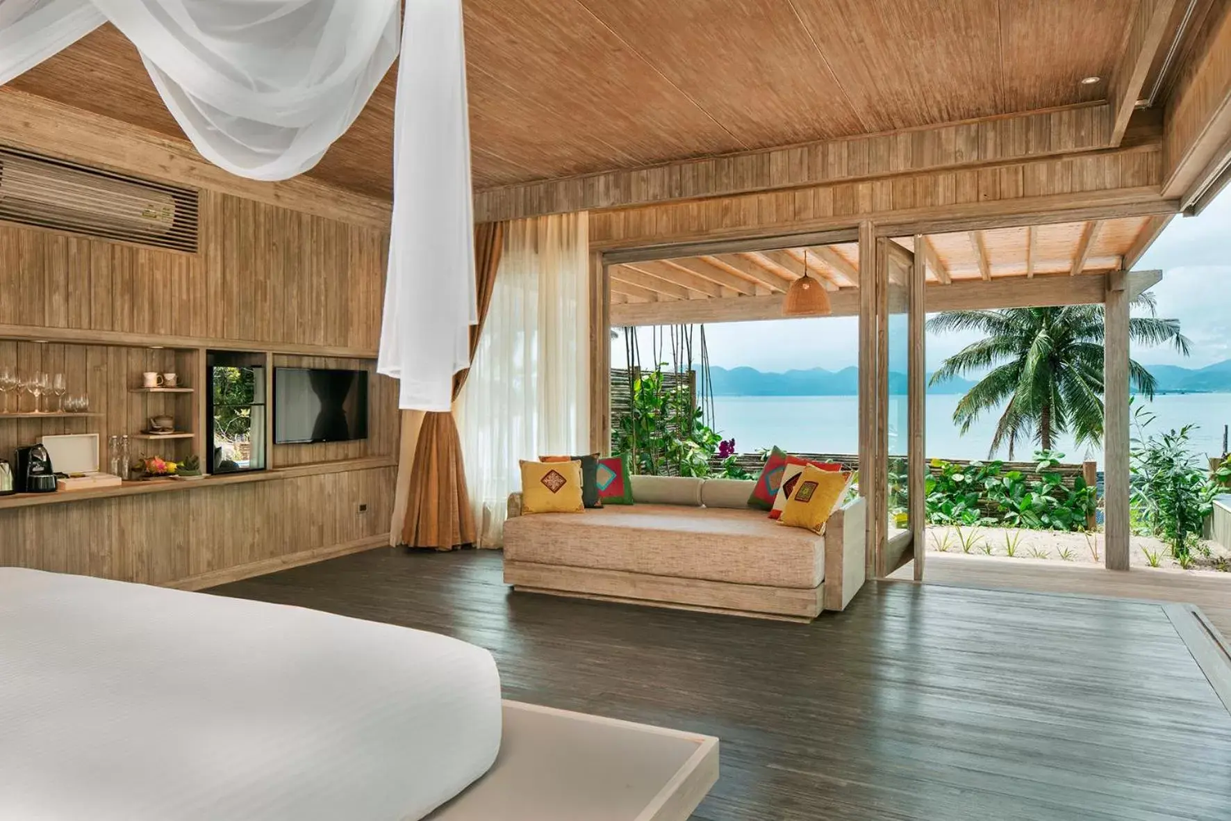 Bedroom, Seating Area in An Lam Retreats Ninh Van Bay