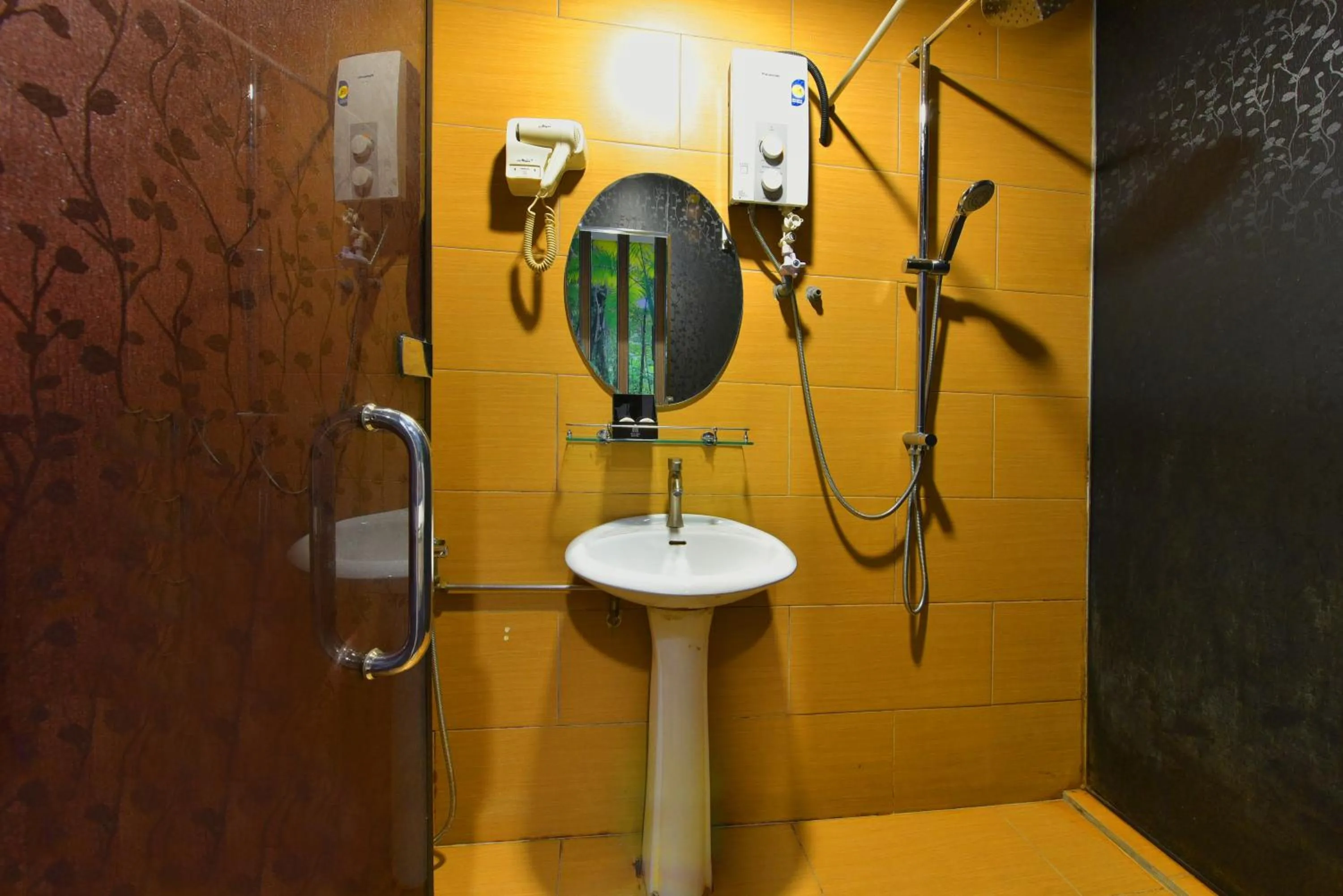 Bathroom in Townhouse OAK Hotel Holmes Johor Jaya