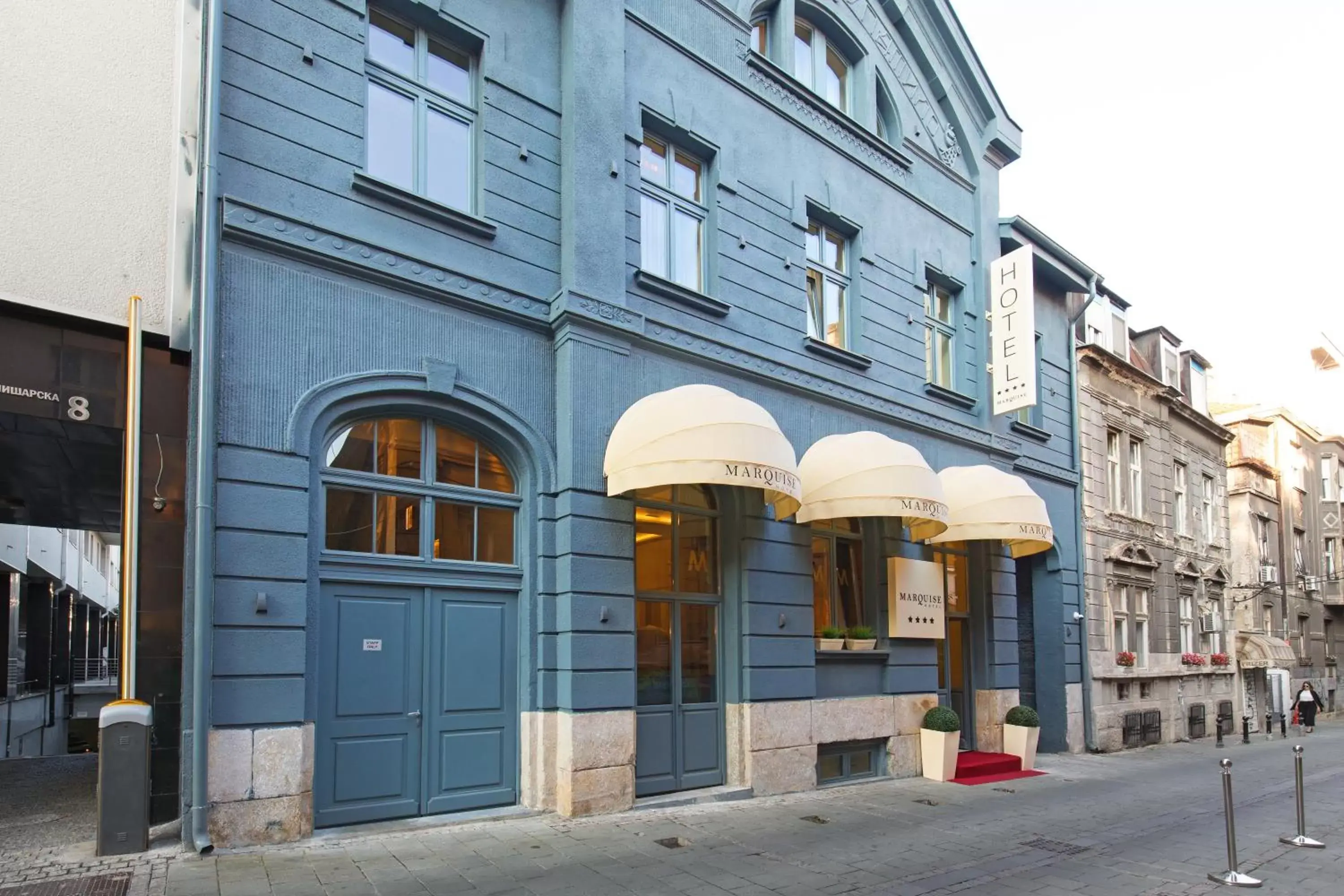 Facade/entrance in Marquise Hotel Garni