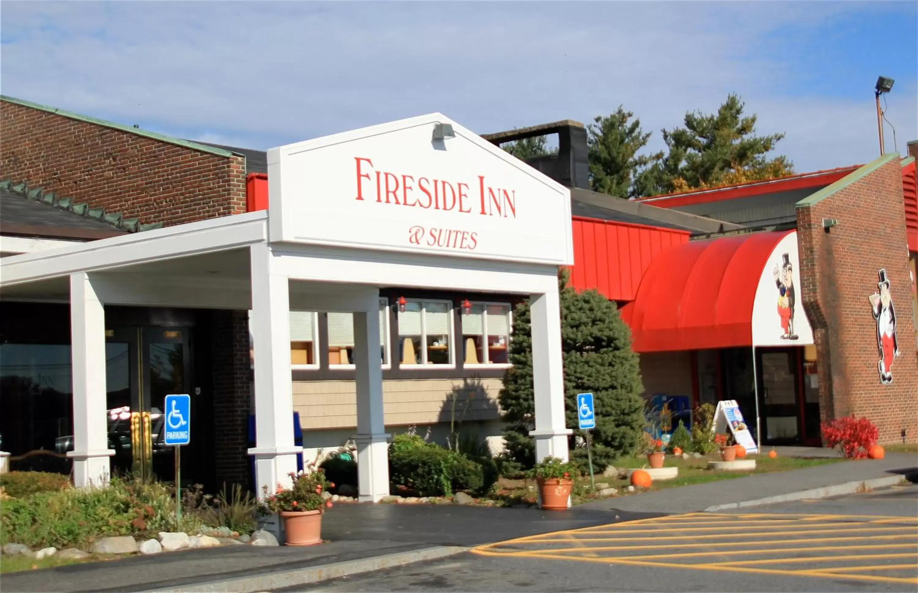 Property building in Fireside Inn & Suites Waterville Property building in Fireside Inn & Suites Waterville