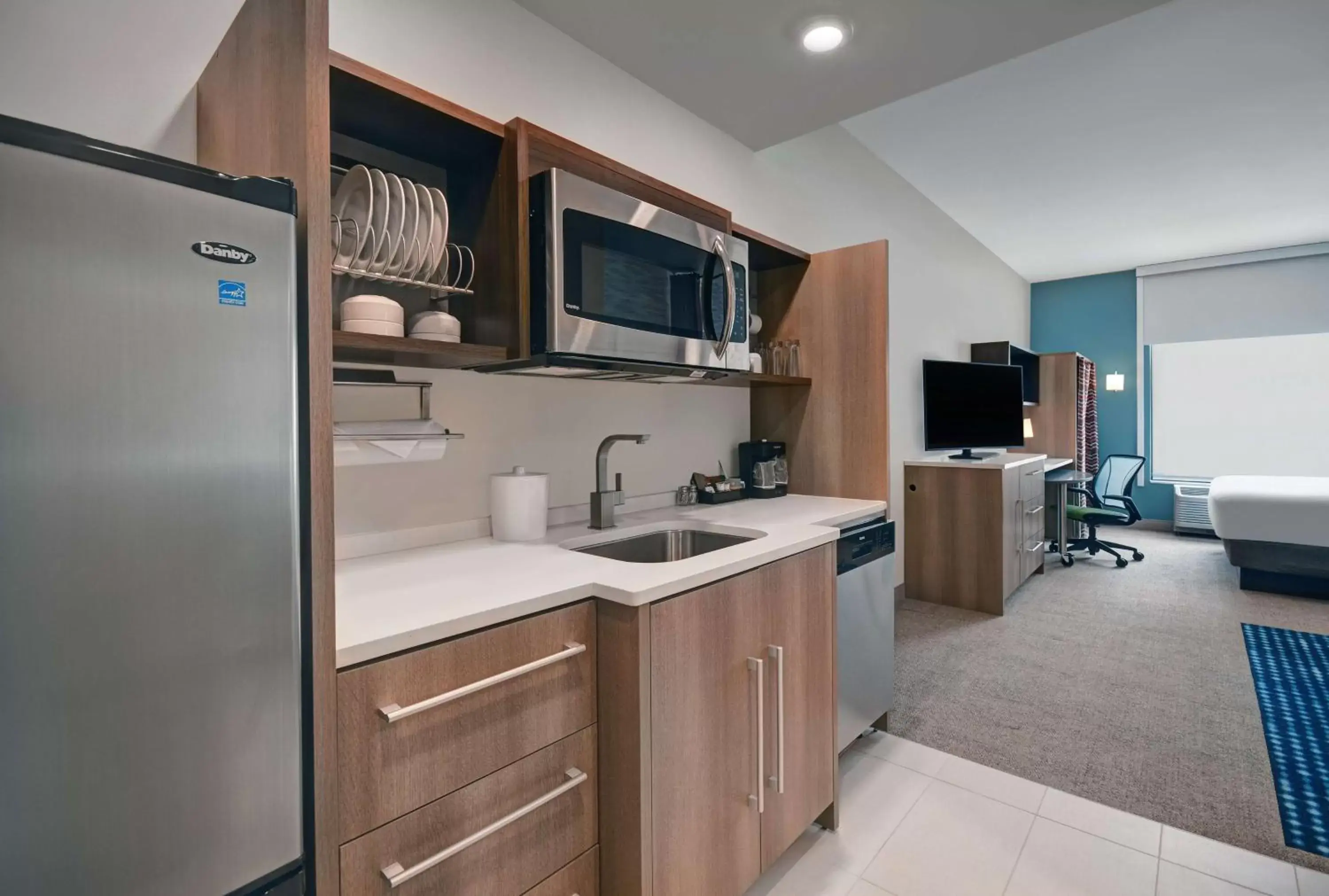 Bedroom, Kitchen/Kitchenette in Home2 Suites By Hilton Raleigh North I-540