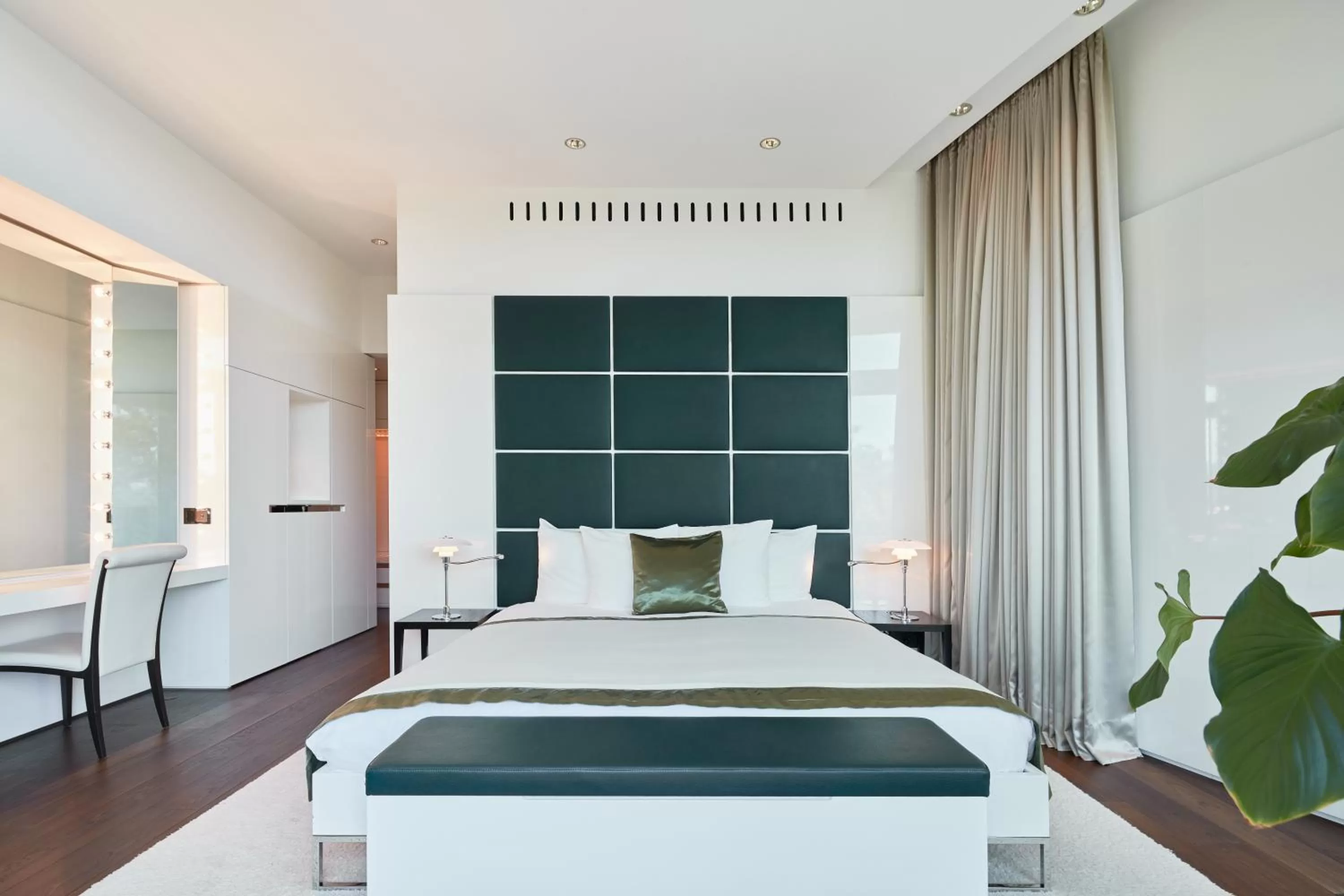 Bedroom, Bed in The Dolder Grand - City and Spa Resort Zurich