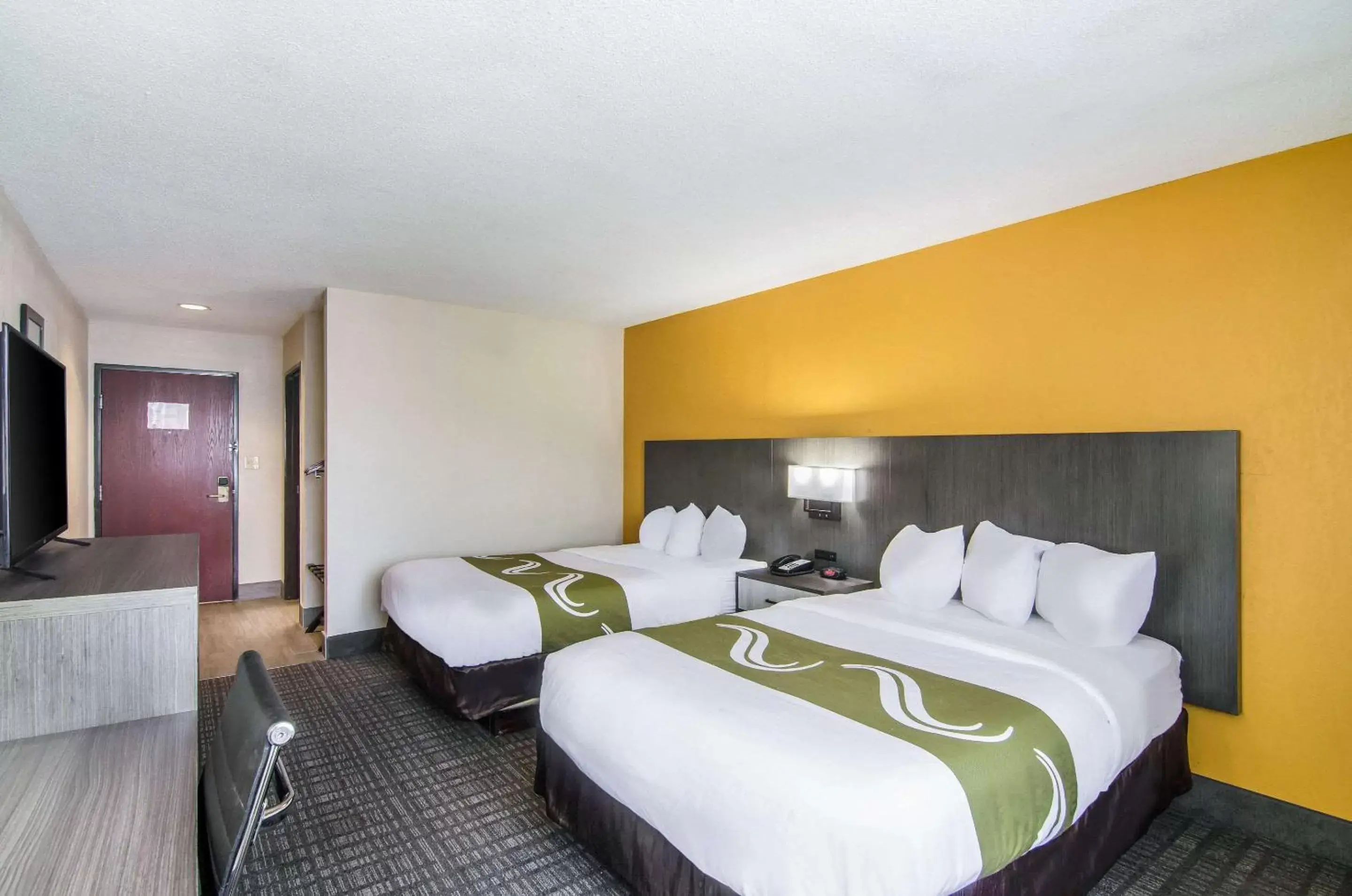 Bedroom, Bed in Quality Inn near University of Mobile Bedroom, Bed in Quality Inn near University of Mobile