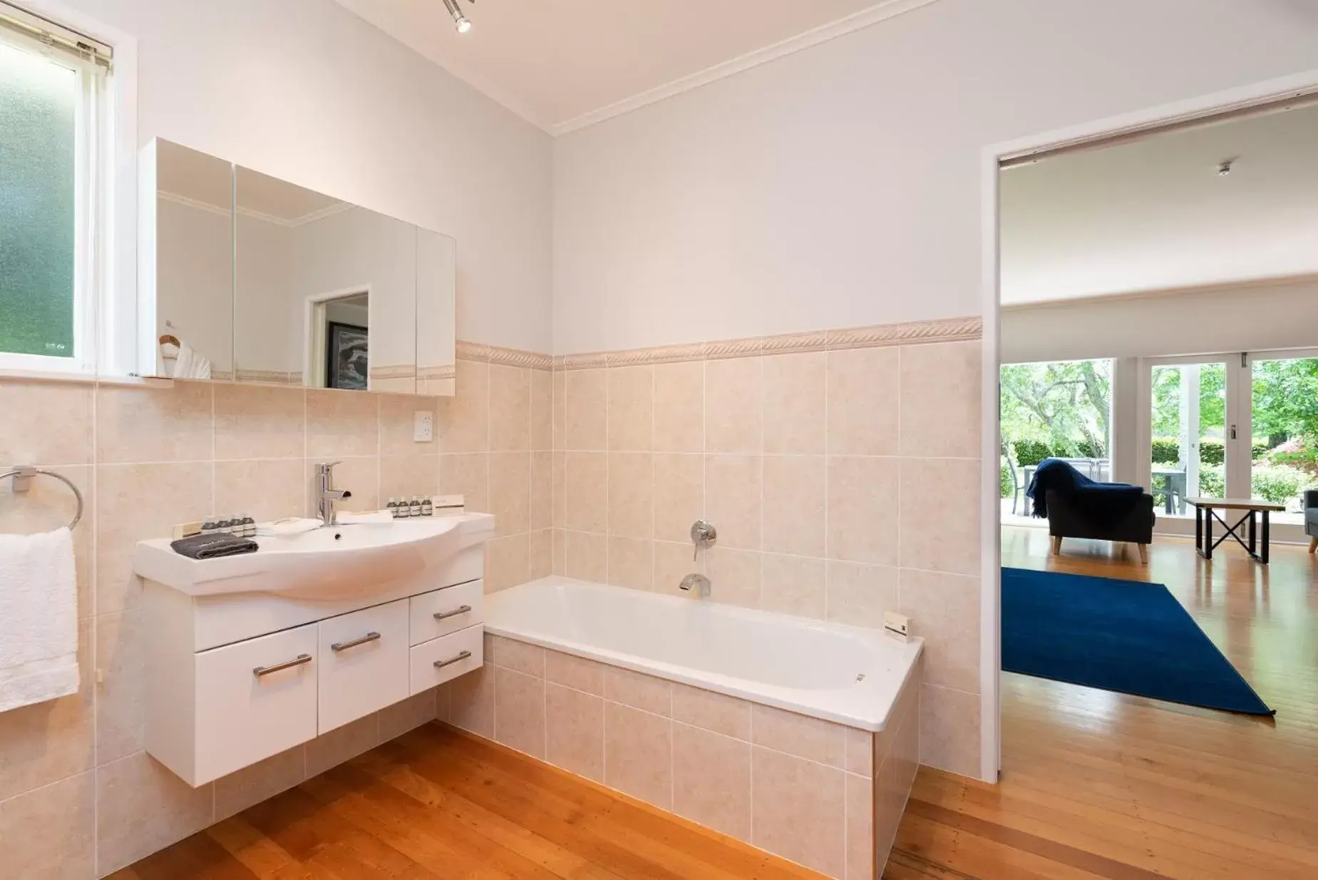 Bathroom in Pāteke Lodge