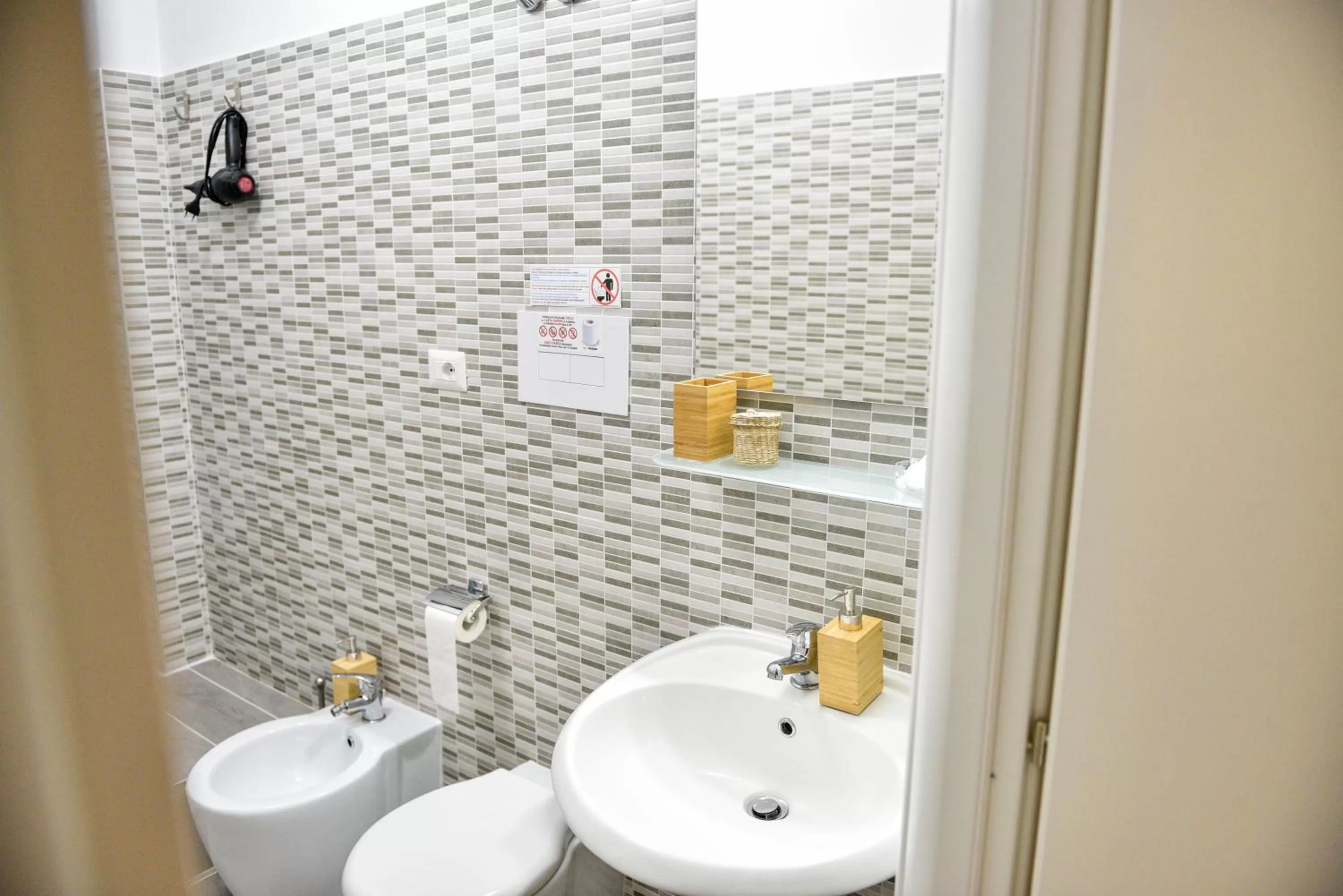 Shower in B&B Portafortuna Lucky charm