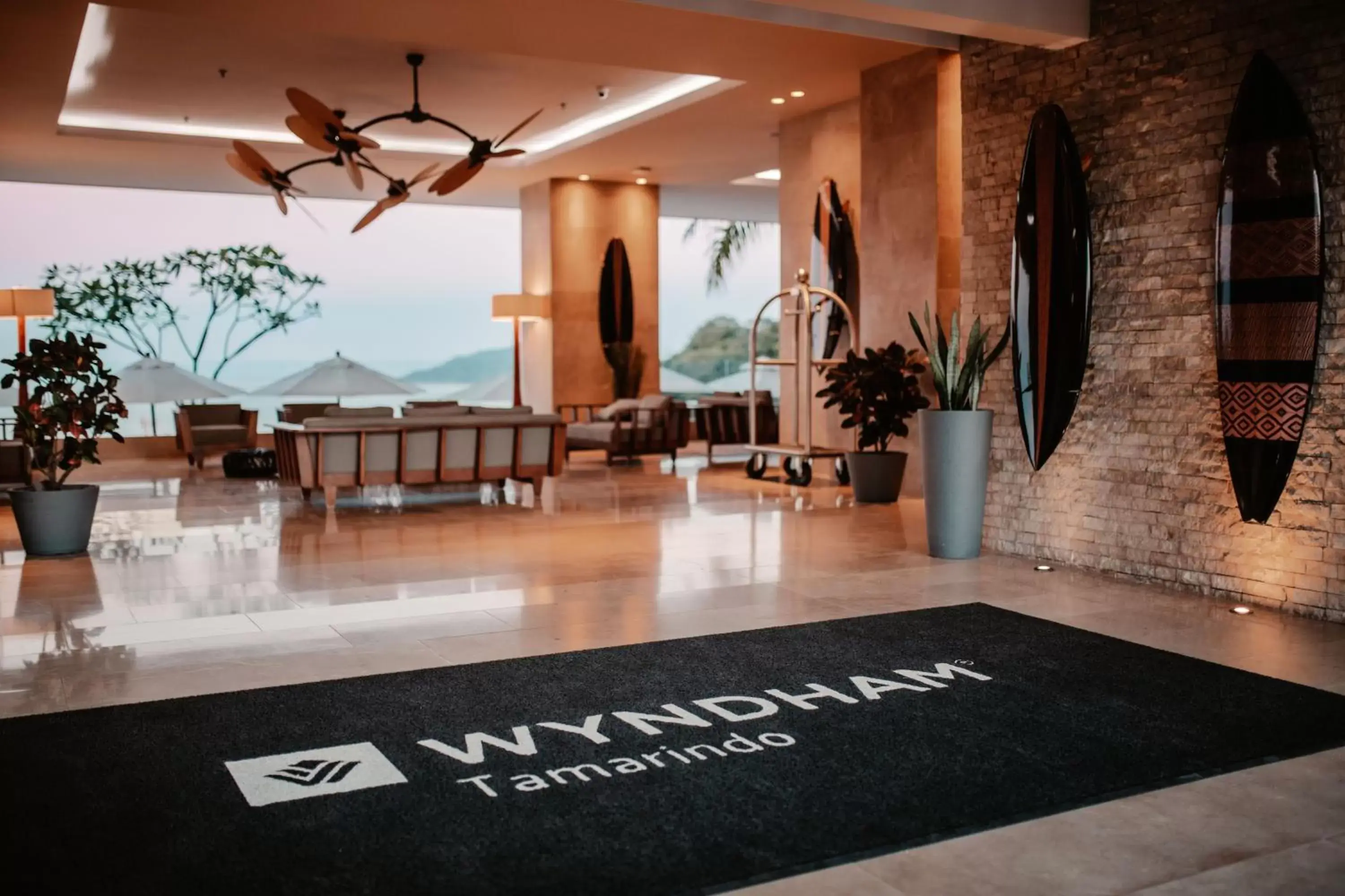 Seating area in Wyndham Tamarindo