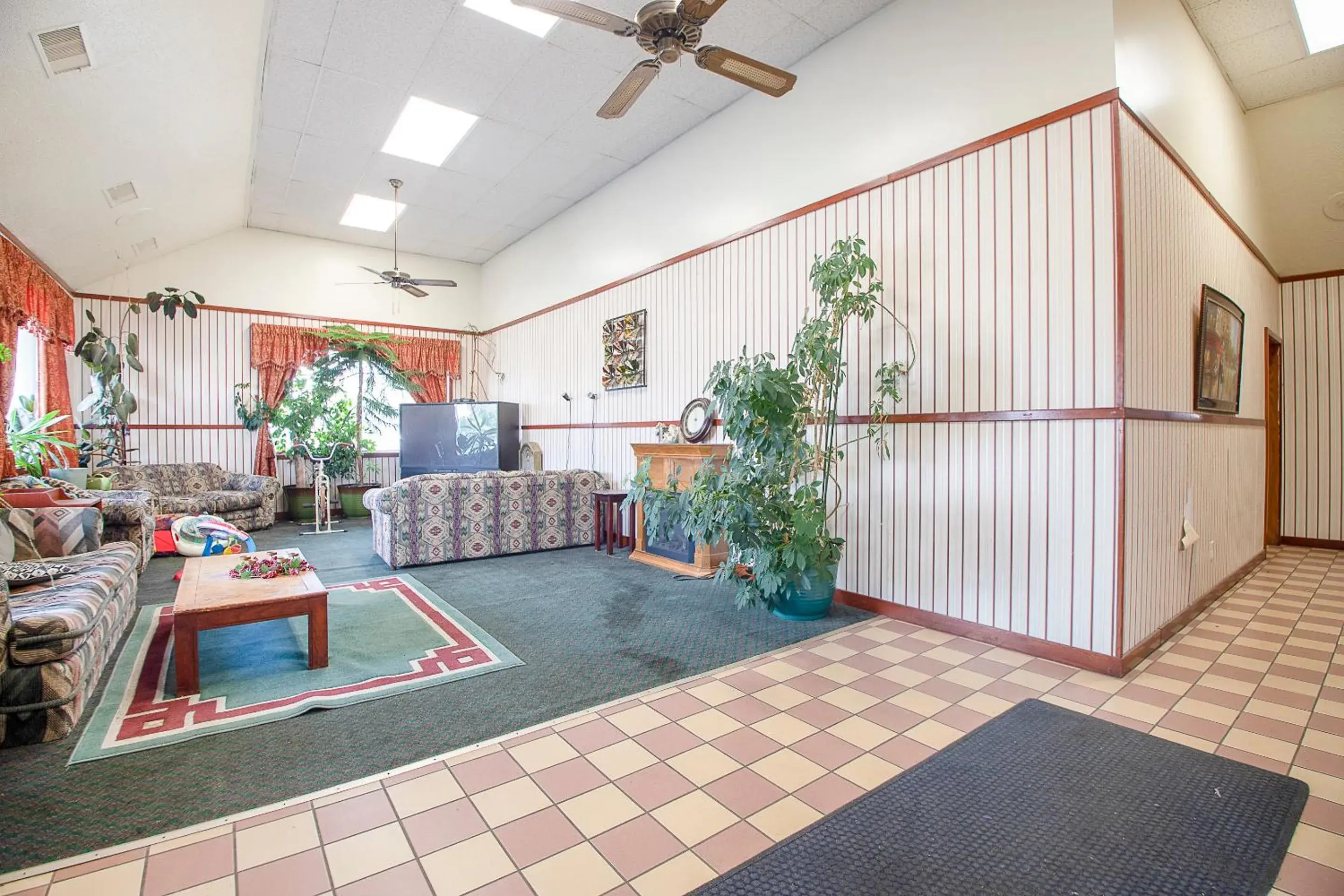 Lobby or reception in Hotel O Daylight Inn Elkhart I-90, IN