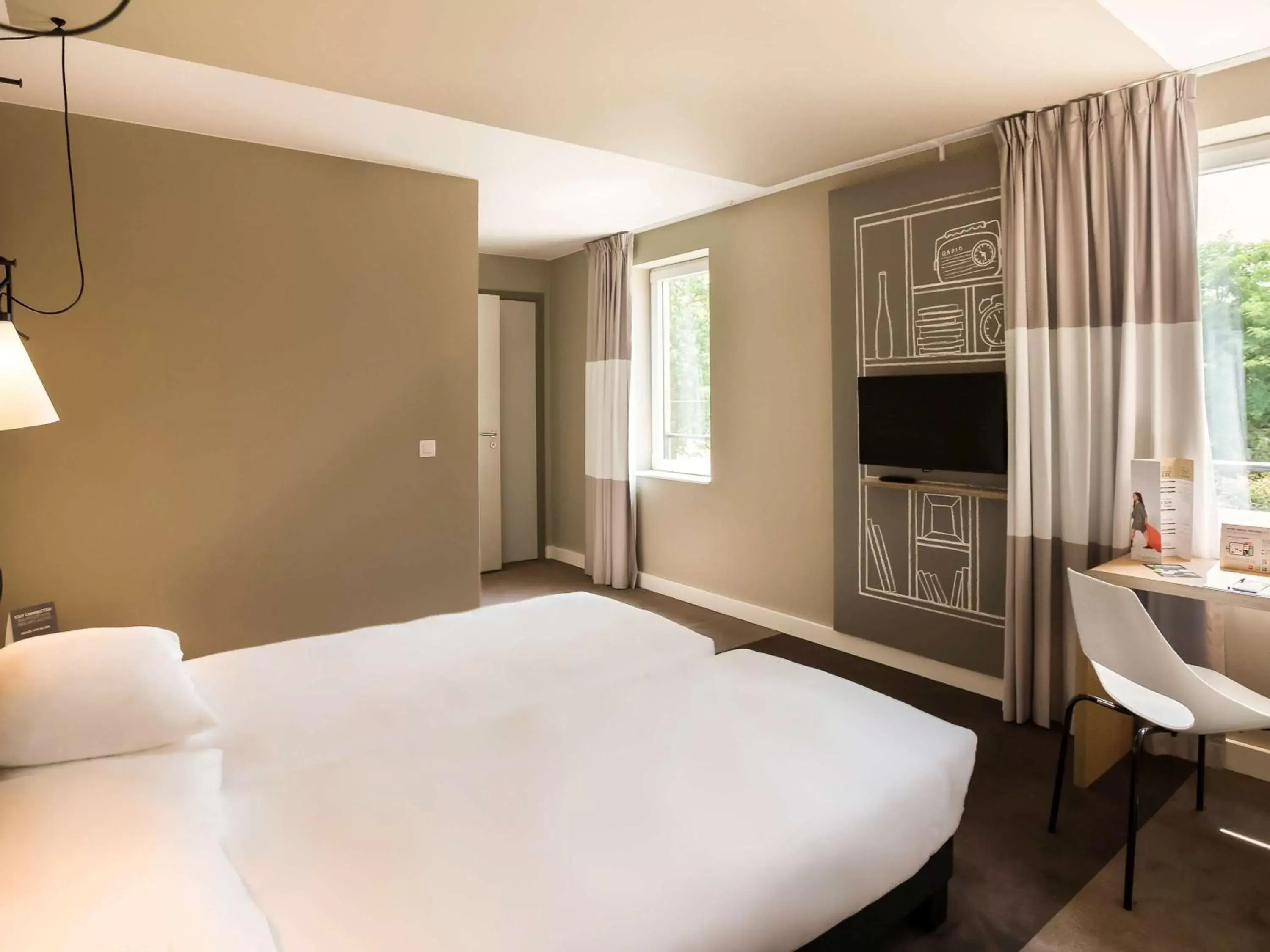 Photo of the whole room, Bed in Ibis Wavre Brussels East