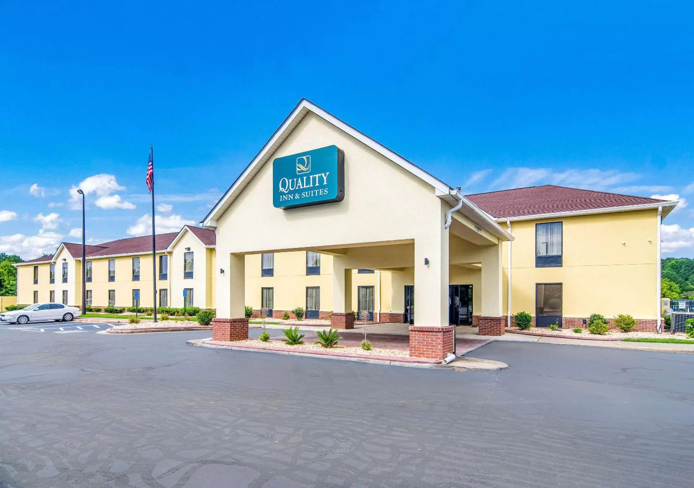 Property building in Quality Inn & Suites Canton, GA