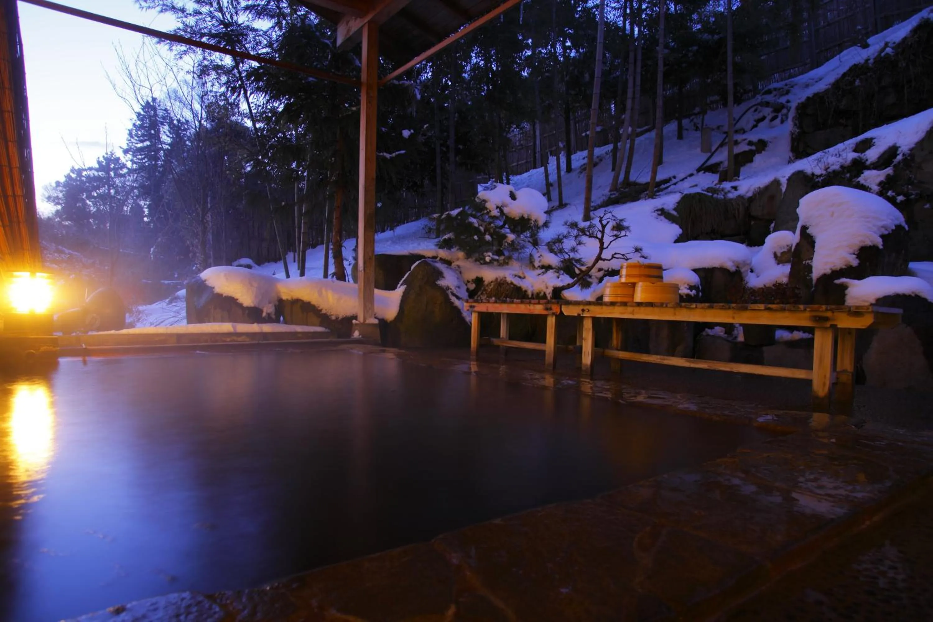 Hot Spring Bath in Sakaeya