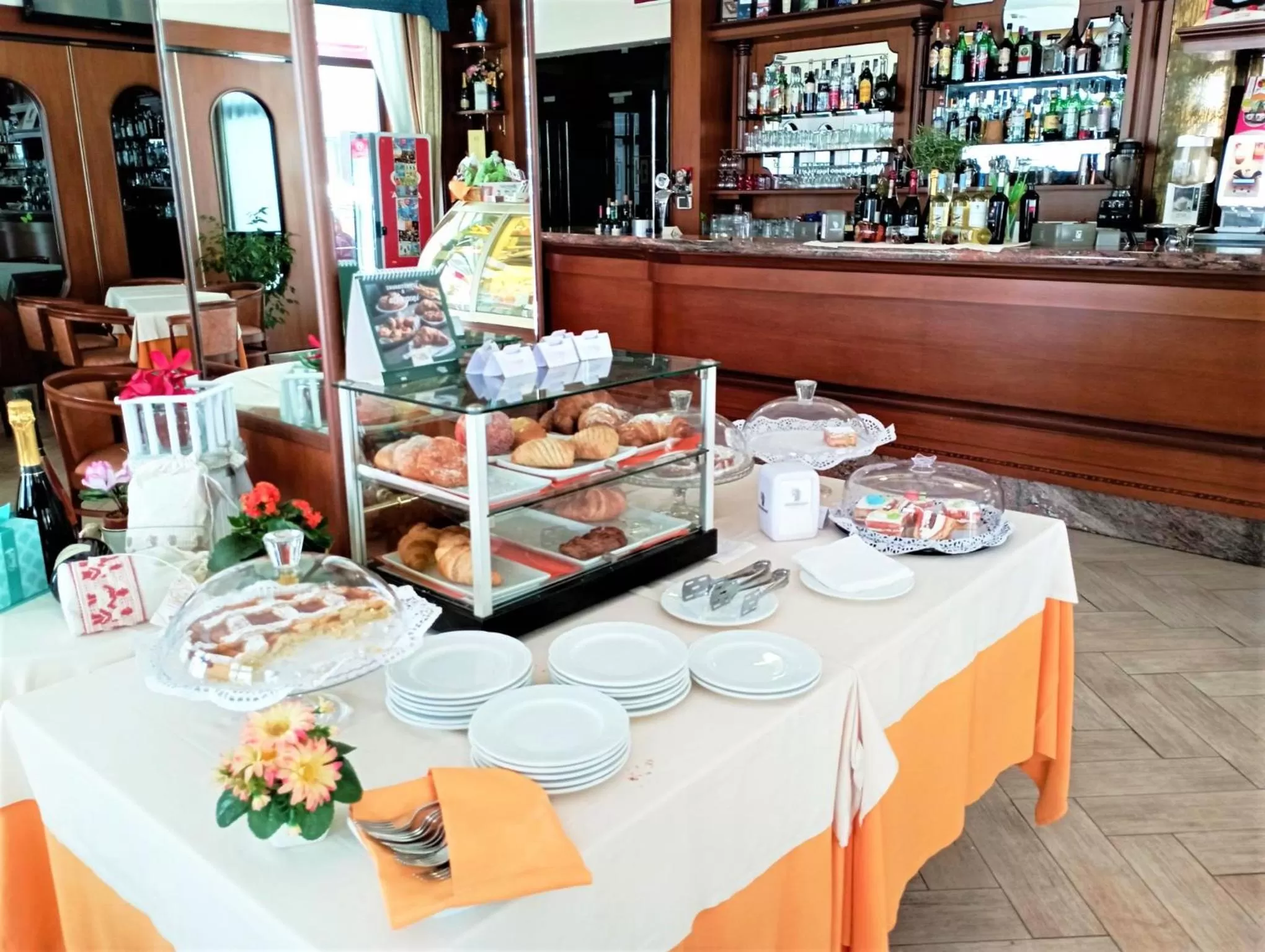Restaurant/places to eat in Hotel Grazia Deledda