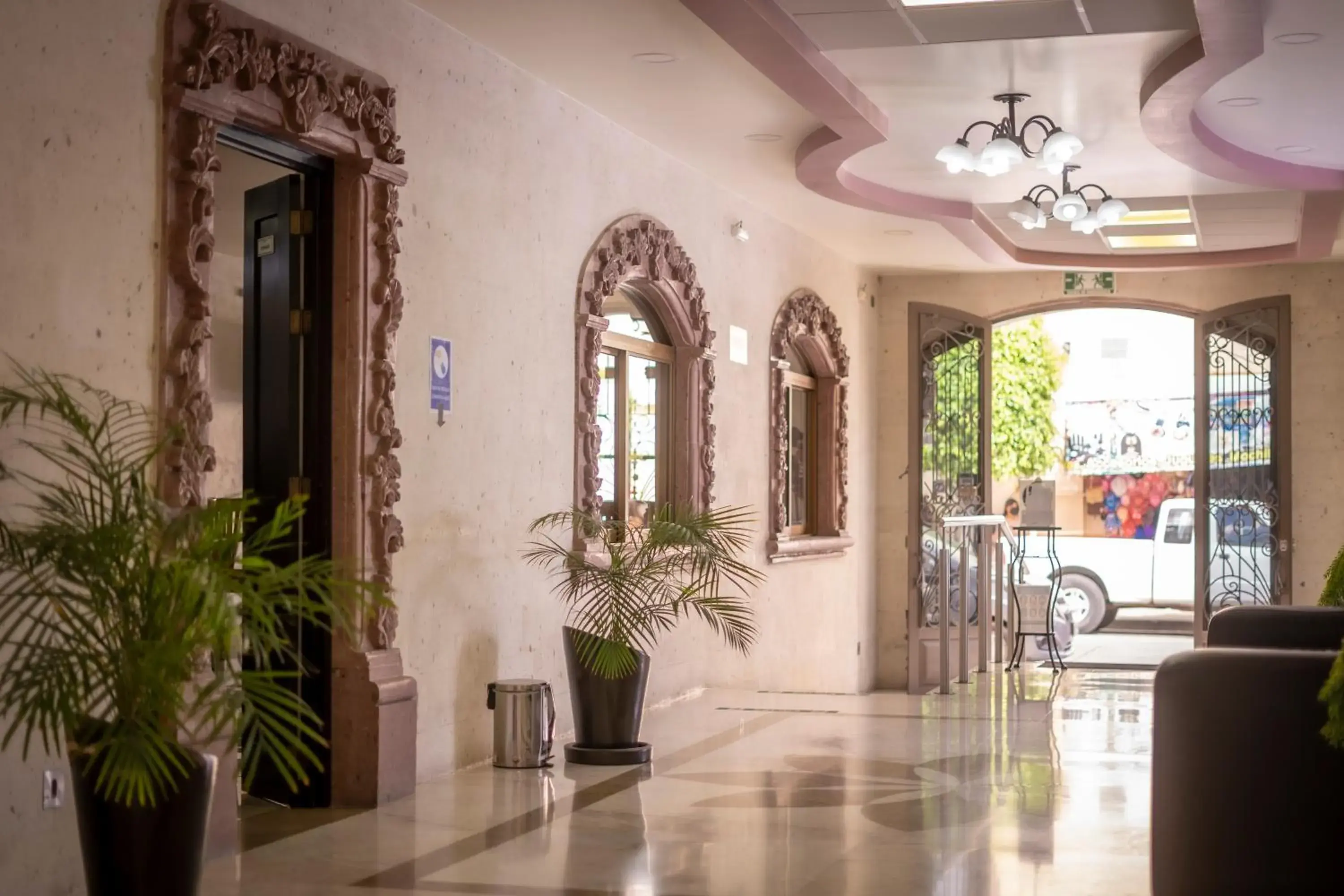 Lobby or reception in Hotel SanJo