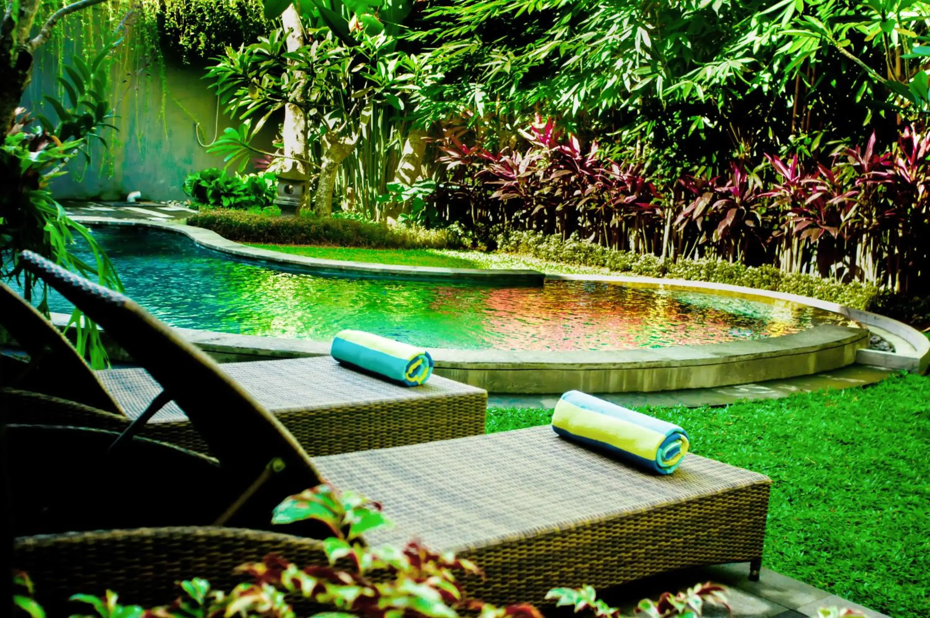 Garden, Swimming Pool in Puri Kobot