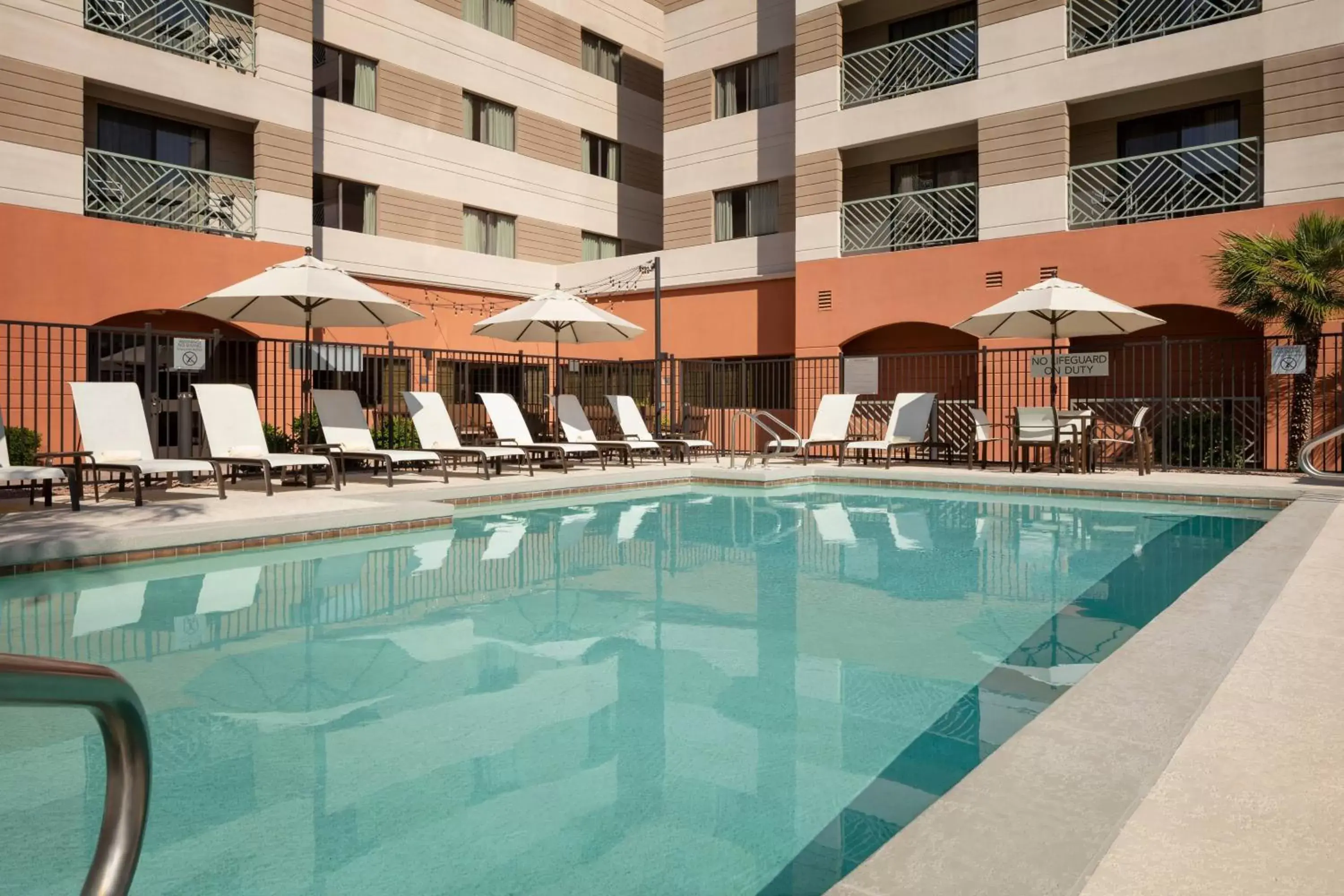 Swimming Pool in Courtyard by Marriott Scottsdale Old Town