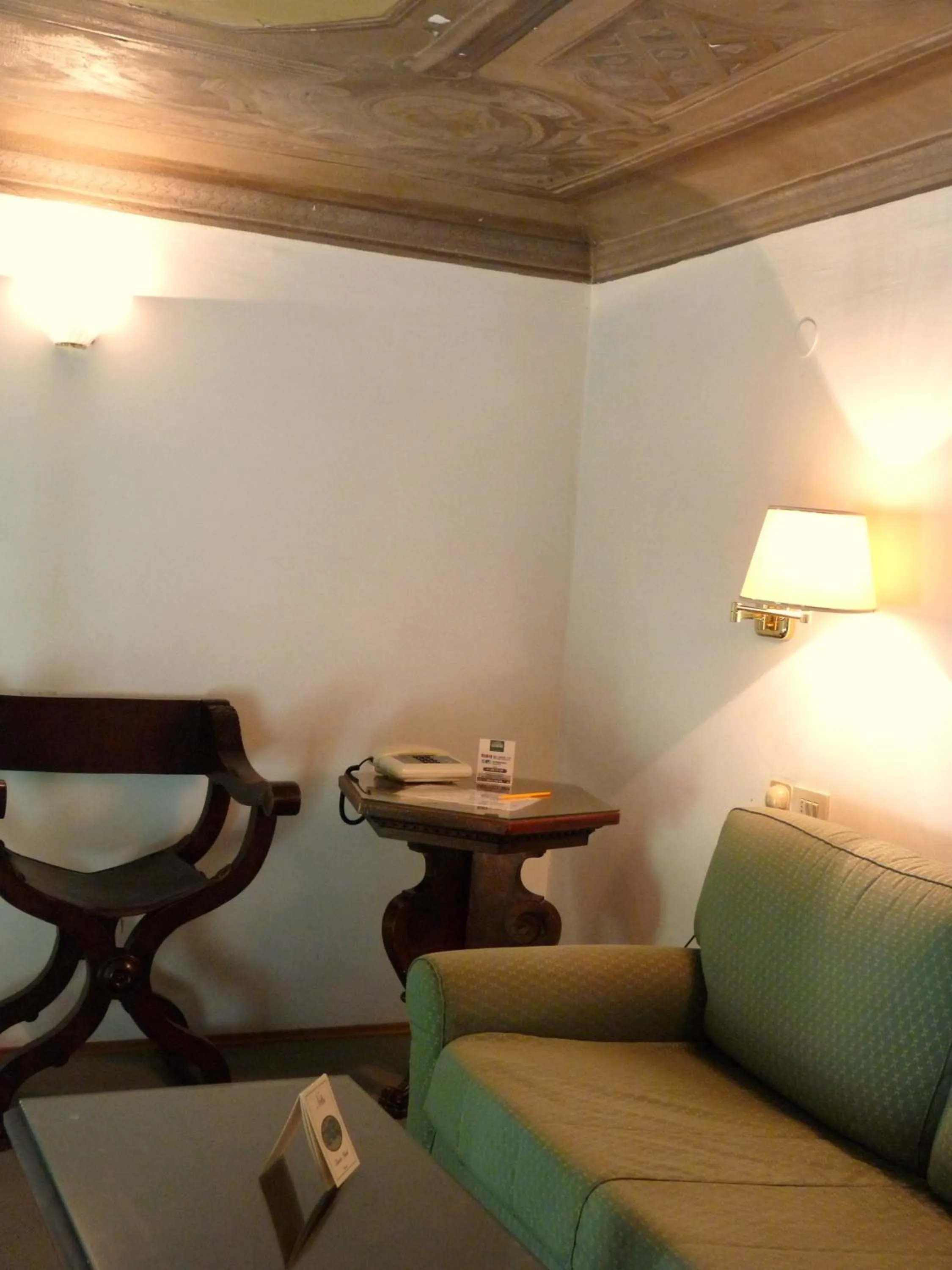 Seating area in Classic Hotel