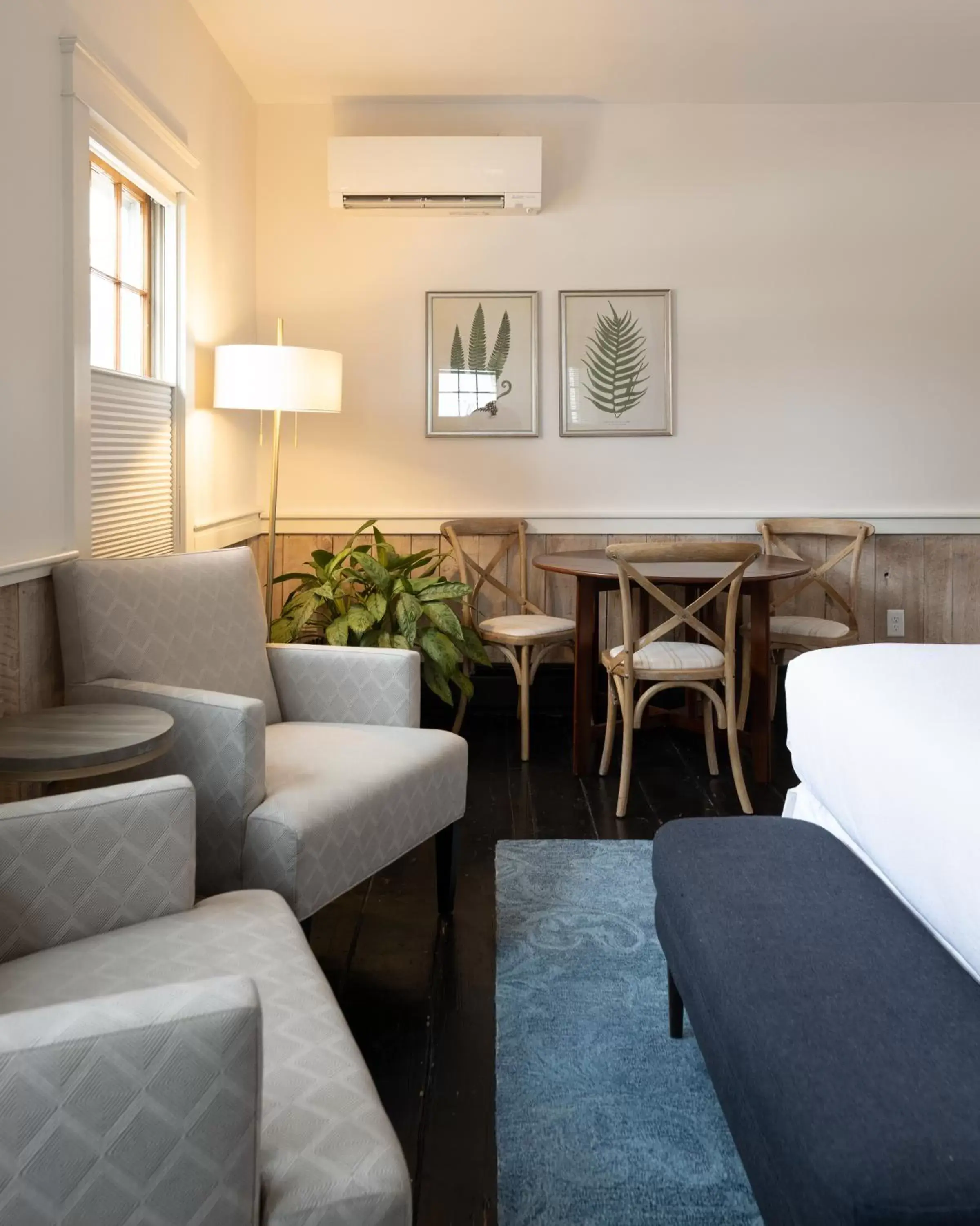 Seating area, Bed in The Water Street Inn Seating area, Bed in The Water Street Inn