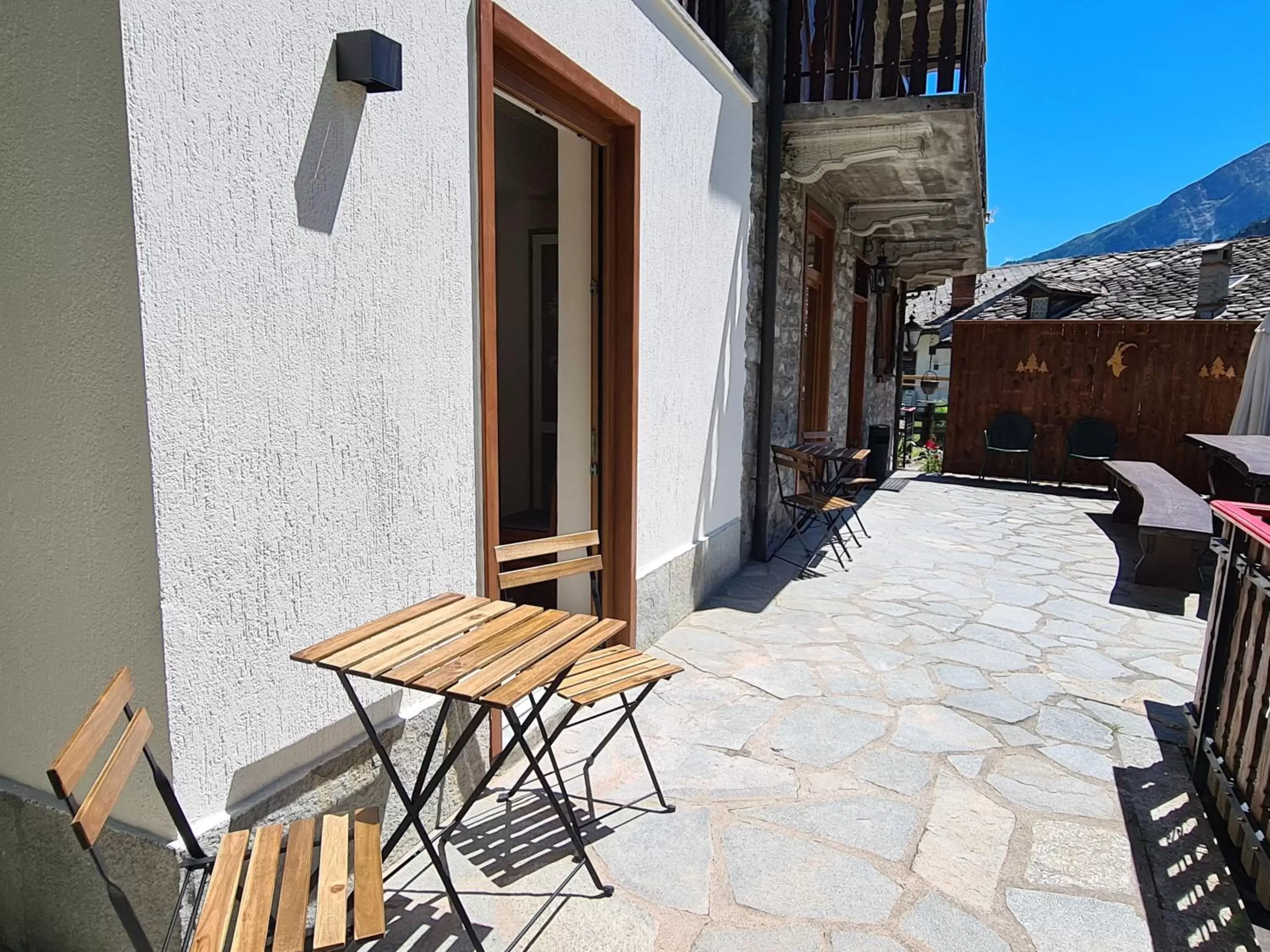 Property building, Patio/Outdoor Area in Hotel Dente Del Gigante